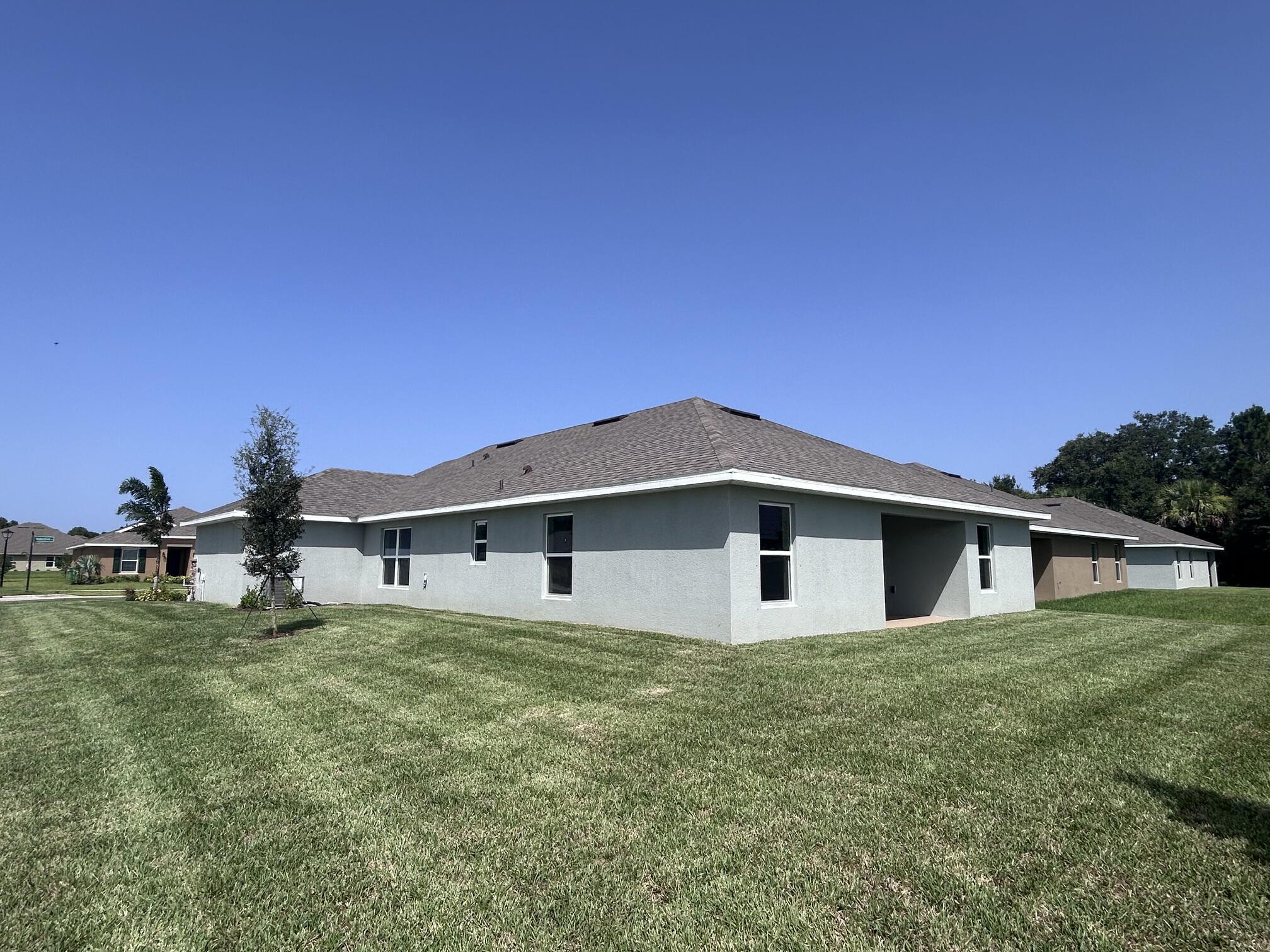 5747 Waterstone Boulevard Property Photo 3