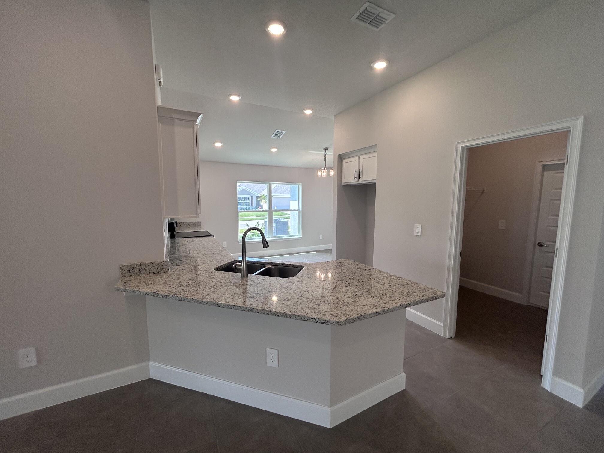 5747 Waterstone Boulevard Property Photo 7