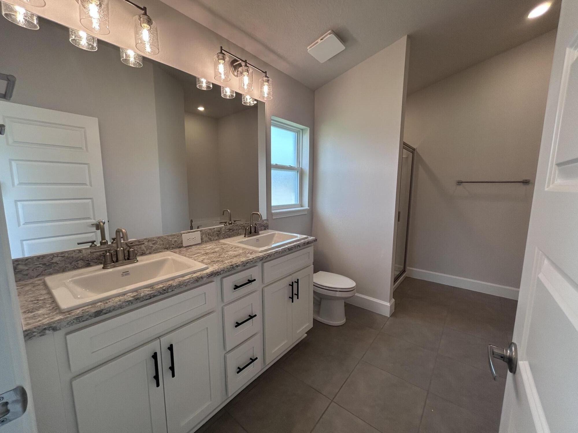 5747 Waterstone Boulevard Property Photo 11