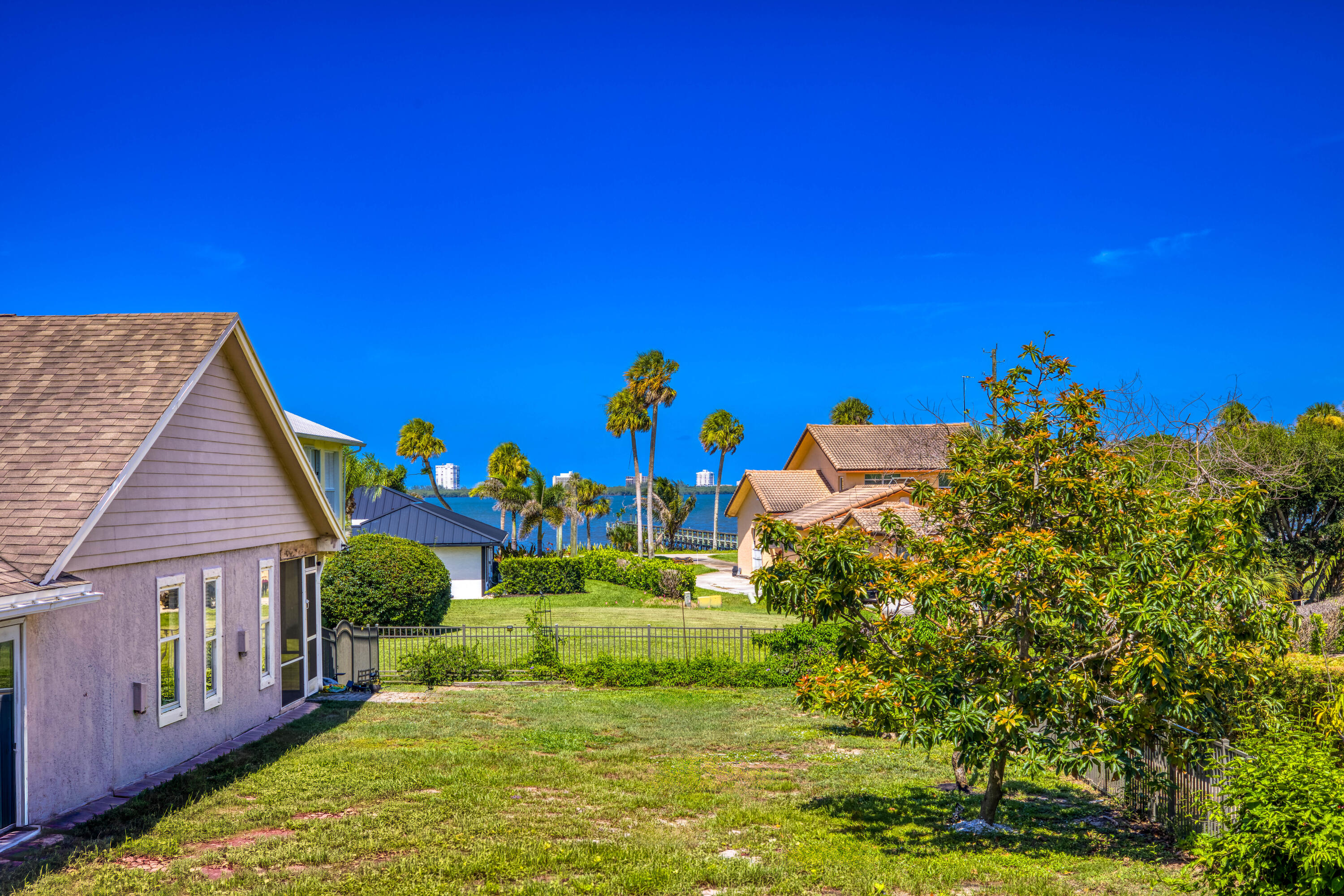 13607 S Indian River Drive Property Photo 15