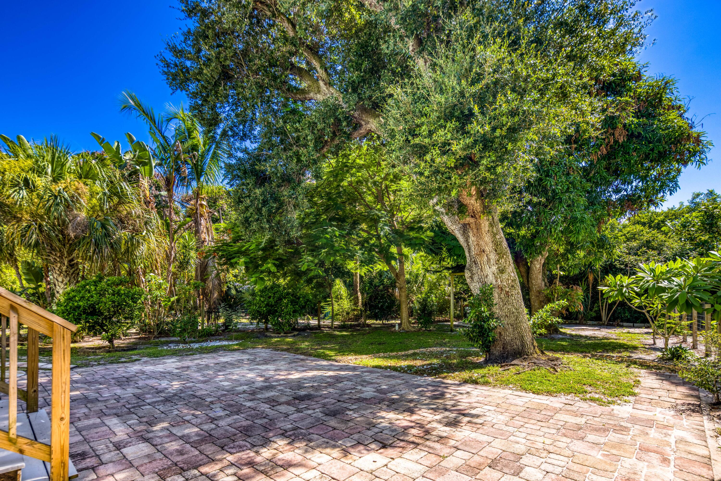 13607 S Indian River Drive Property Photo 30