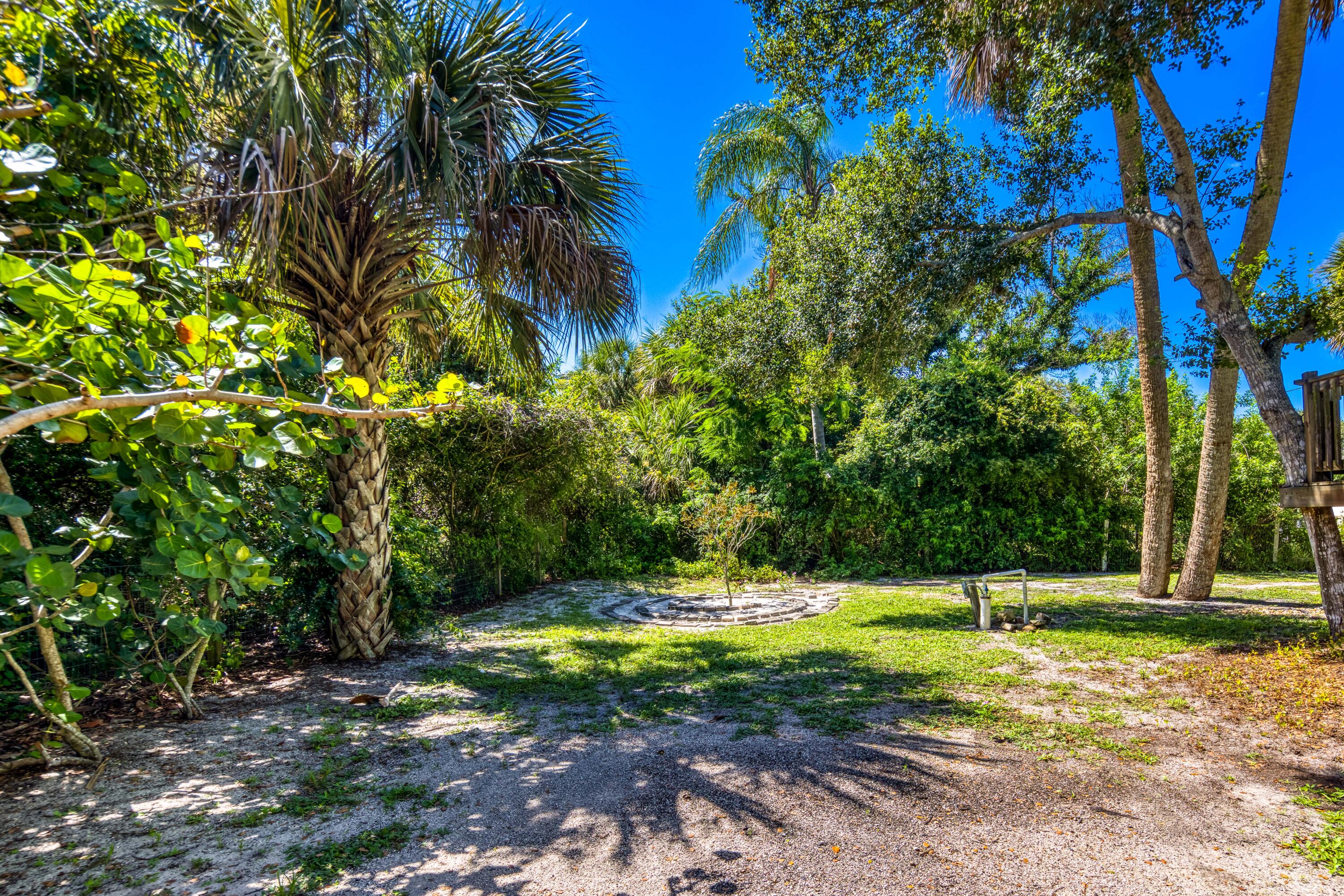 13607 S Indian River Drive Property Photo 37