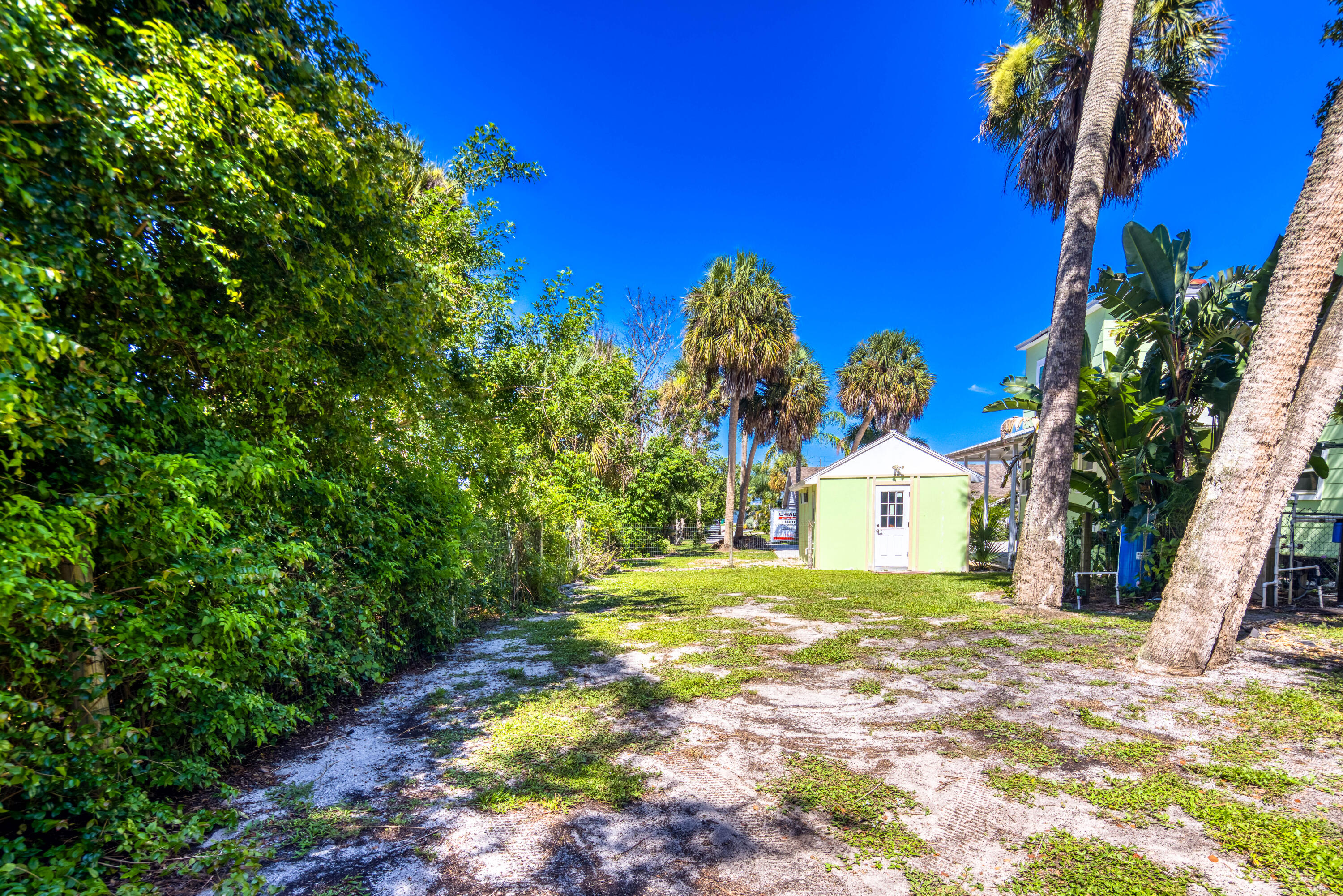 13607 S Indian River Drive Property Photo 39