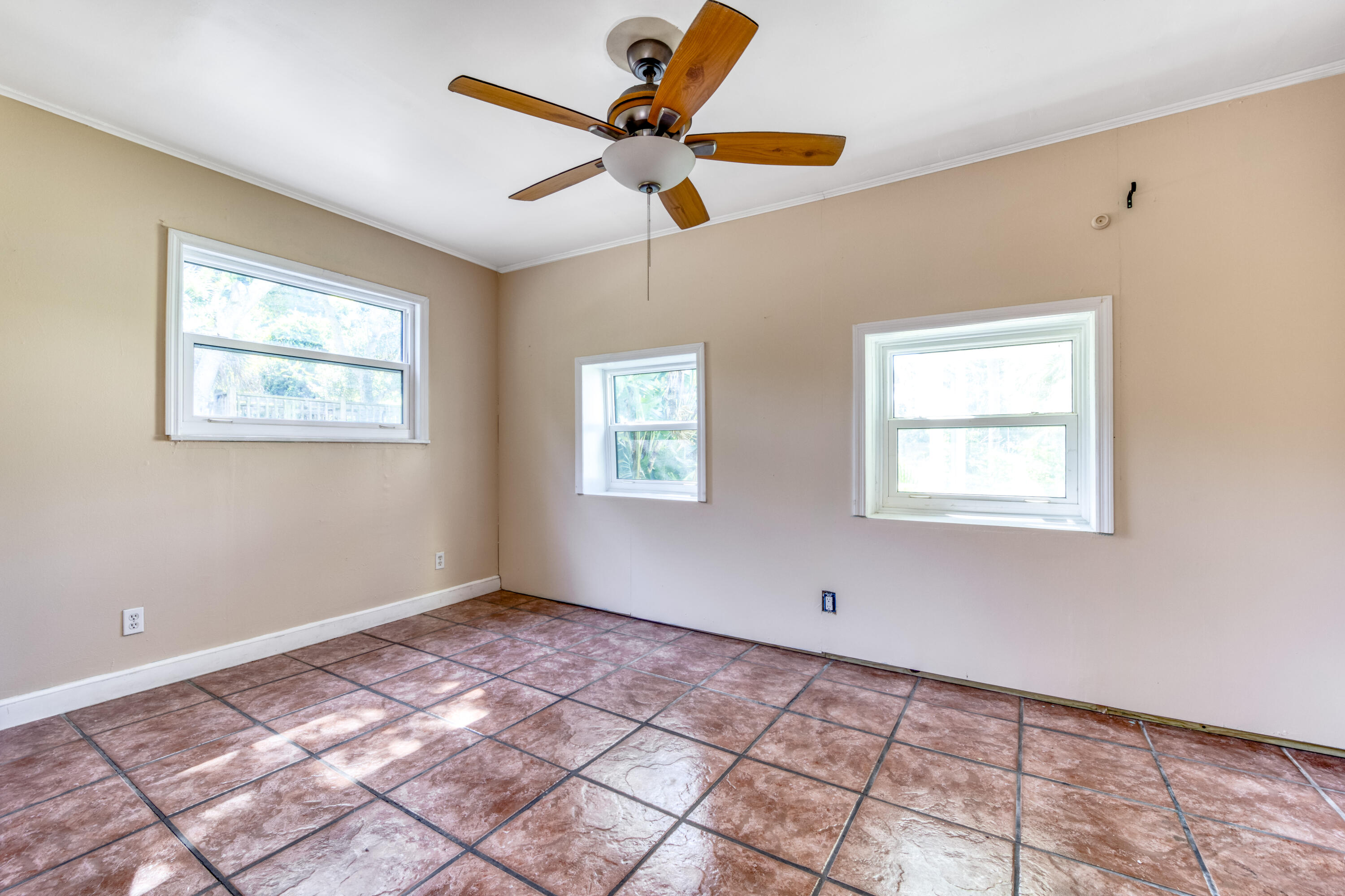 13607 S Indian River Drive Property Photo 45