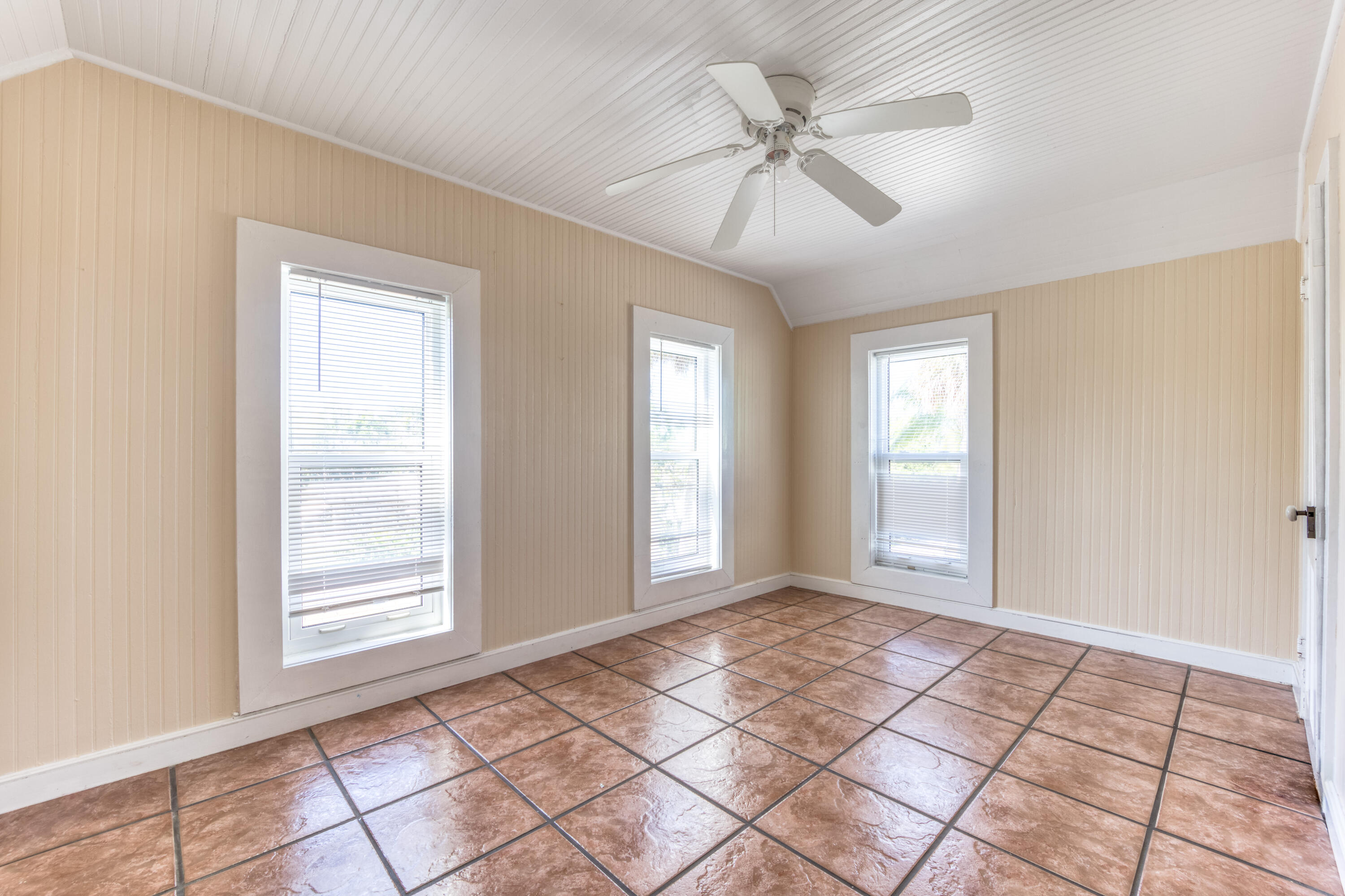 13607 S Indian River Drive Property Photo 46