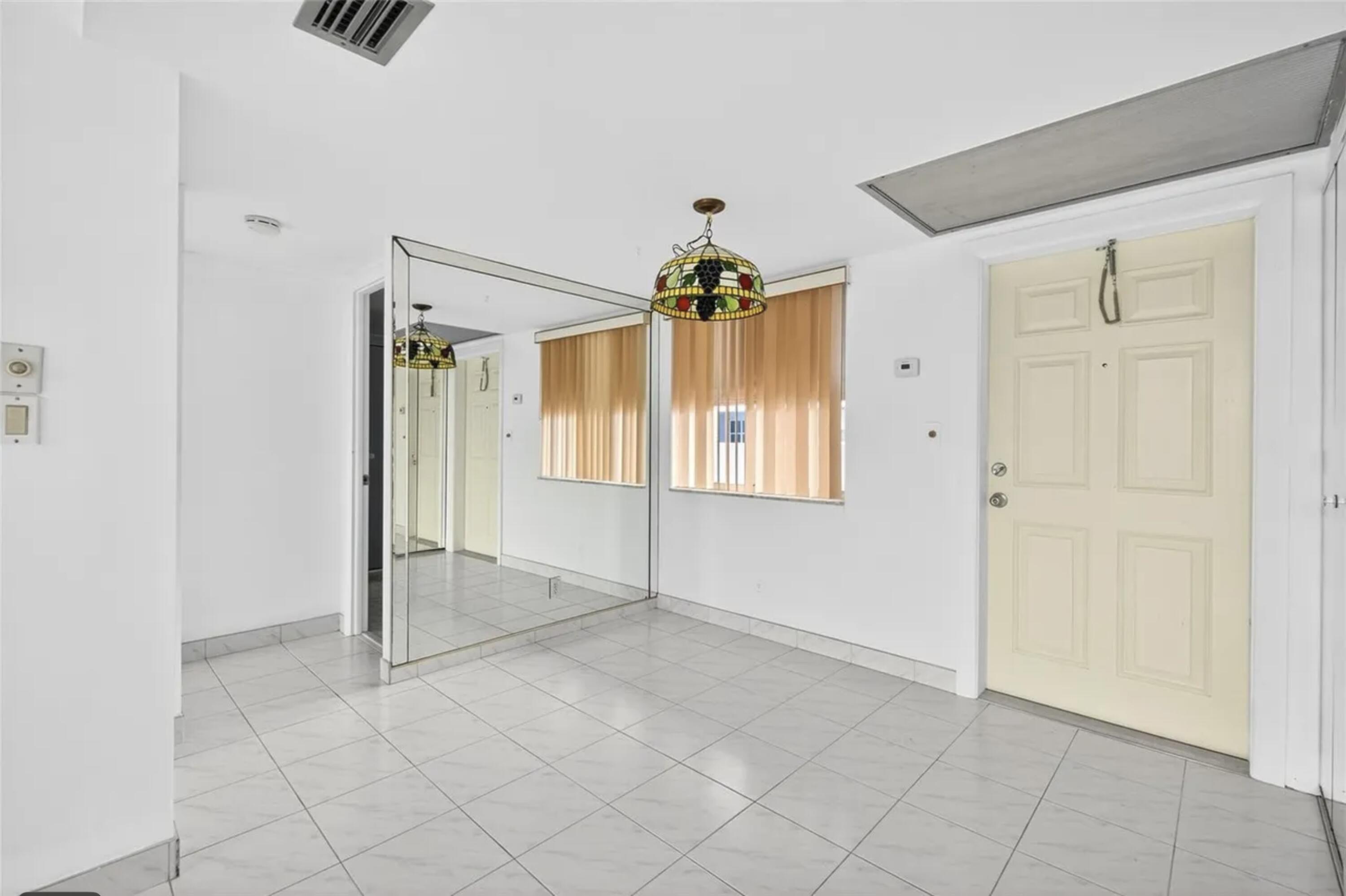 1820 New Palm Way 306 Property Photo 6