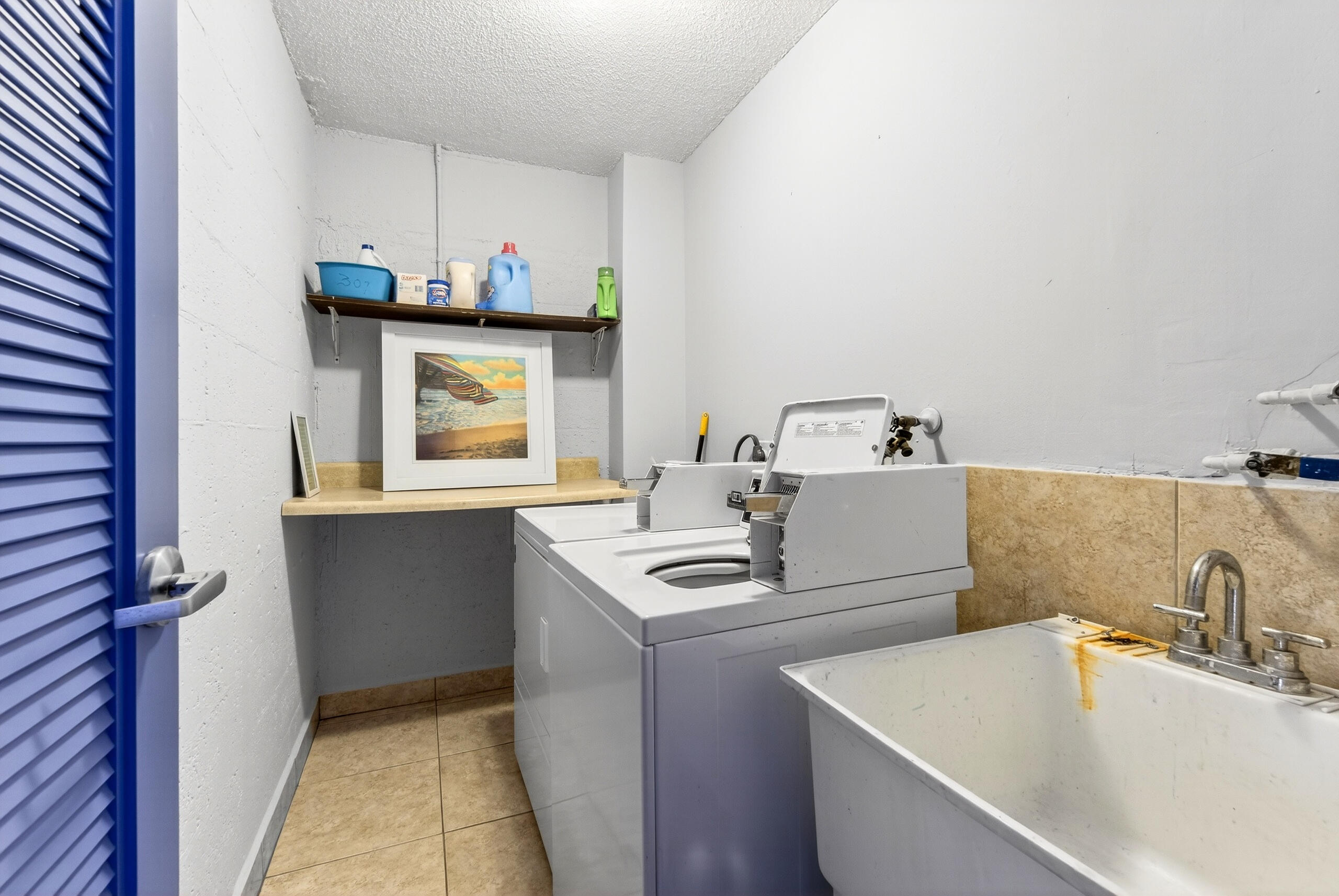 1820 New Palm Way 306 Property Photo 35