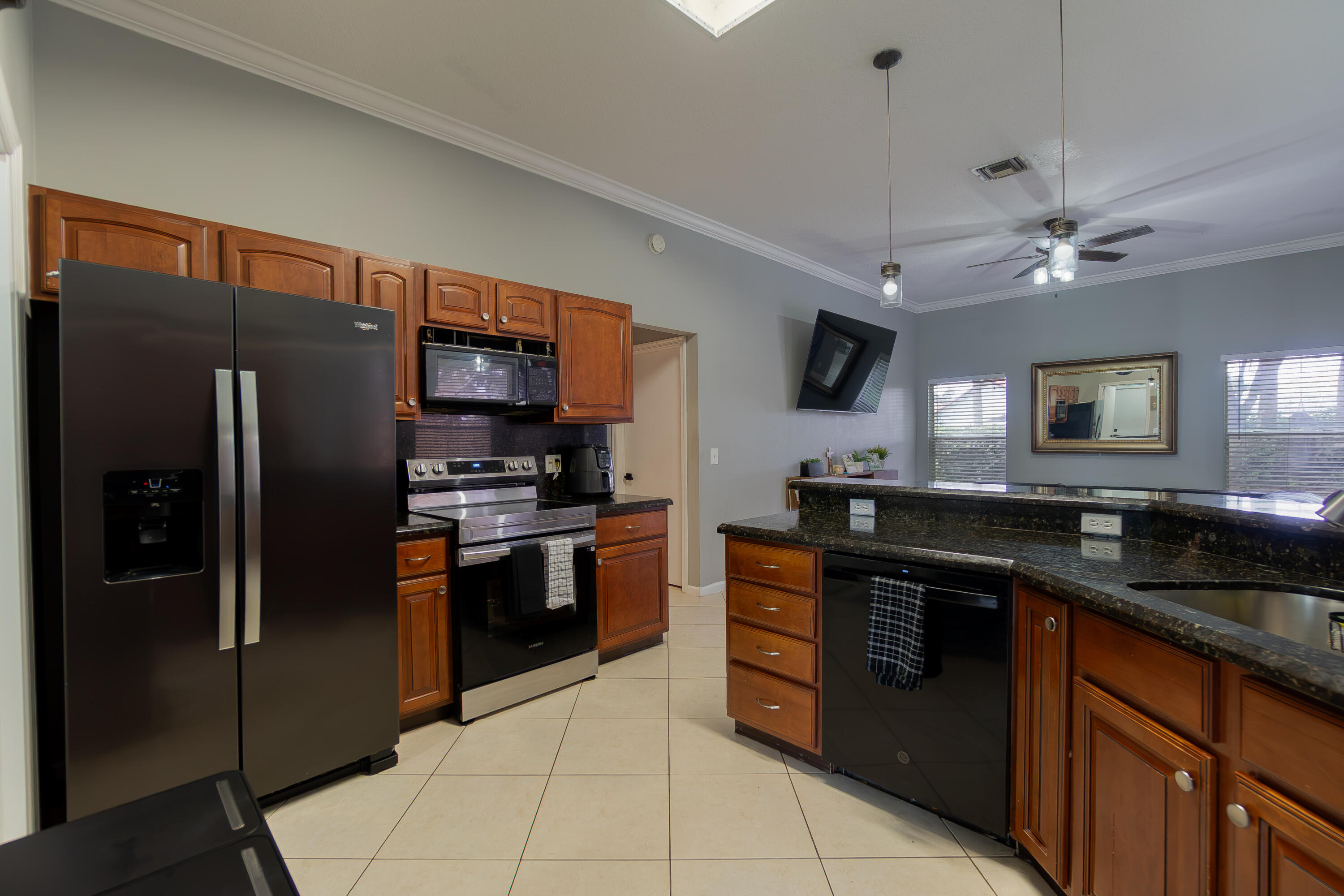 149 Cove Road Property Photo 6