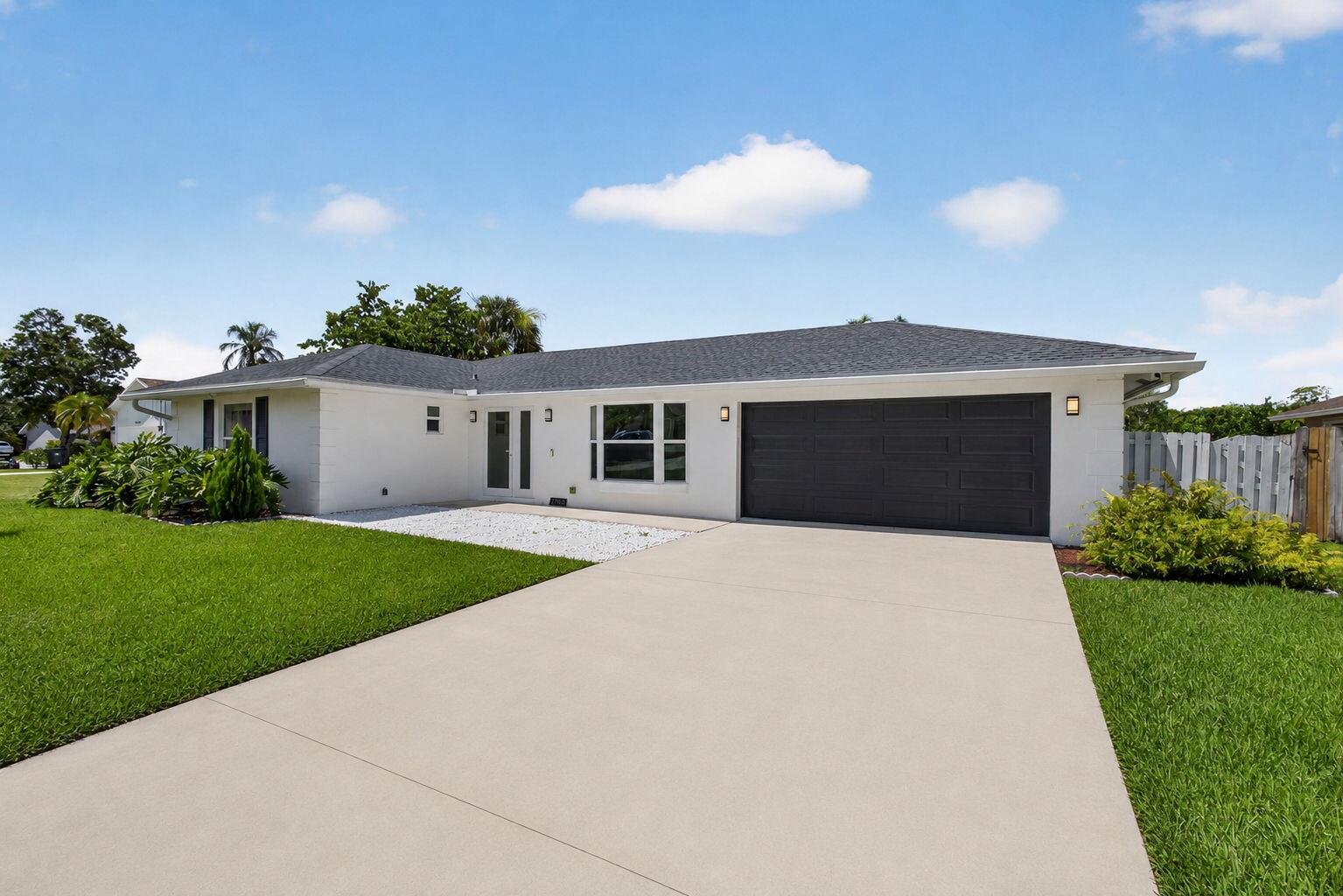 11760 Inverness Circle Property Photo 1