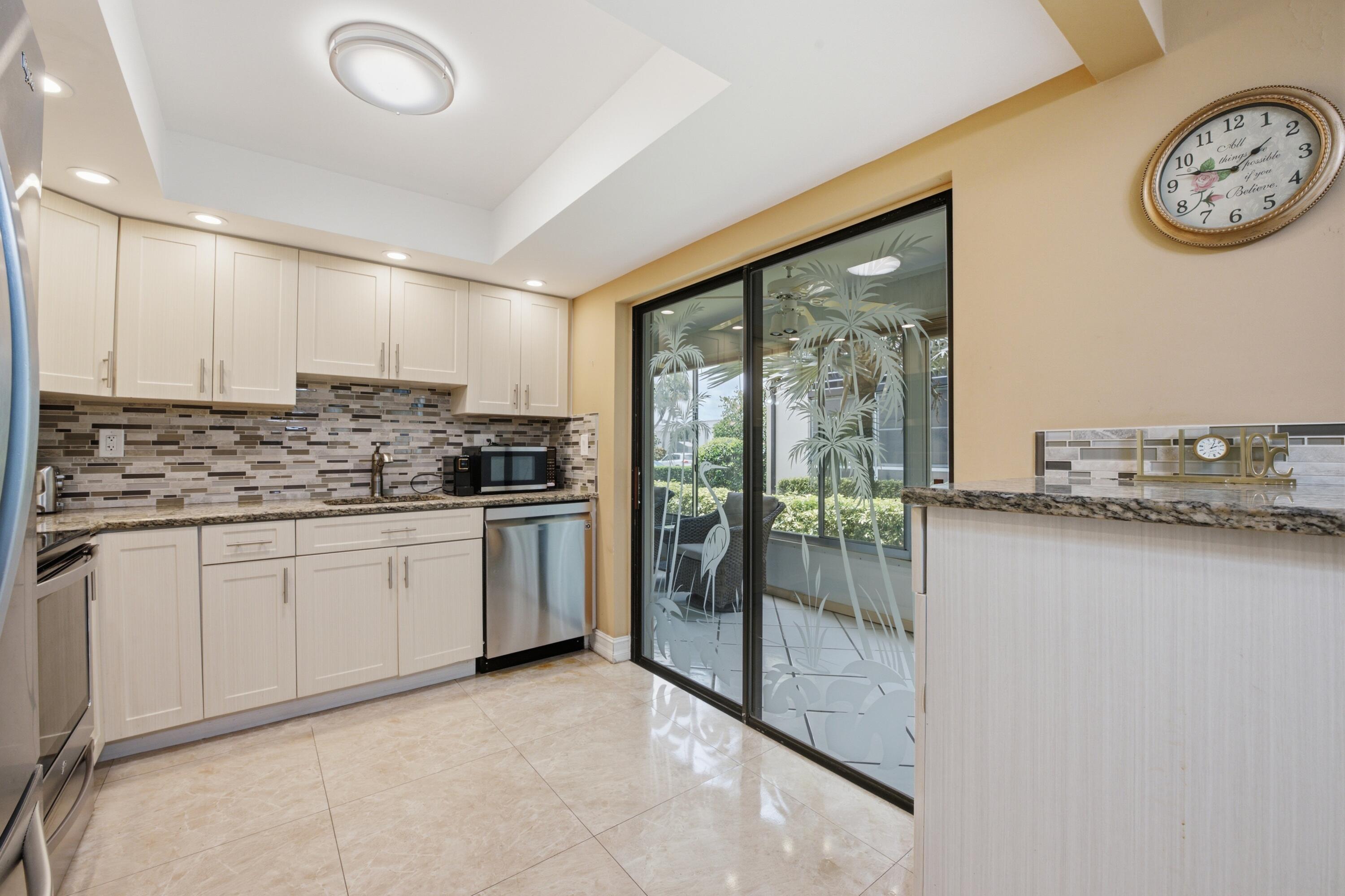 54 Capri B Property Photo 1