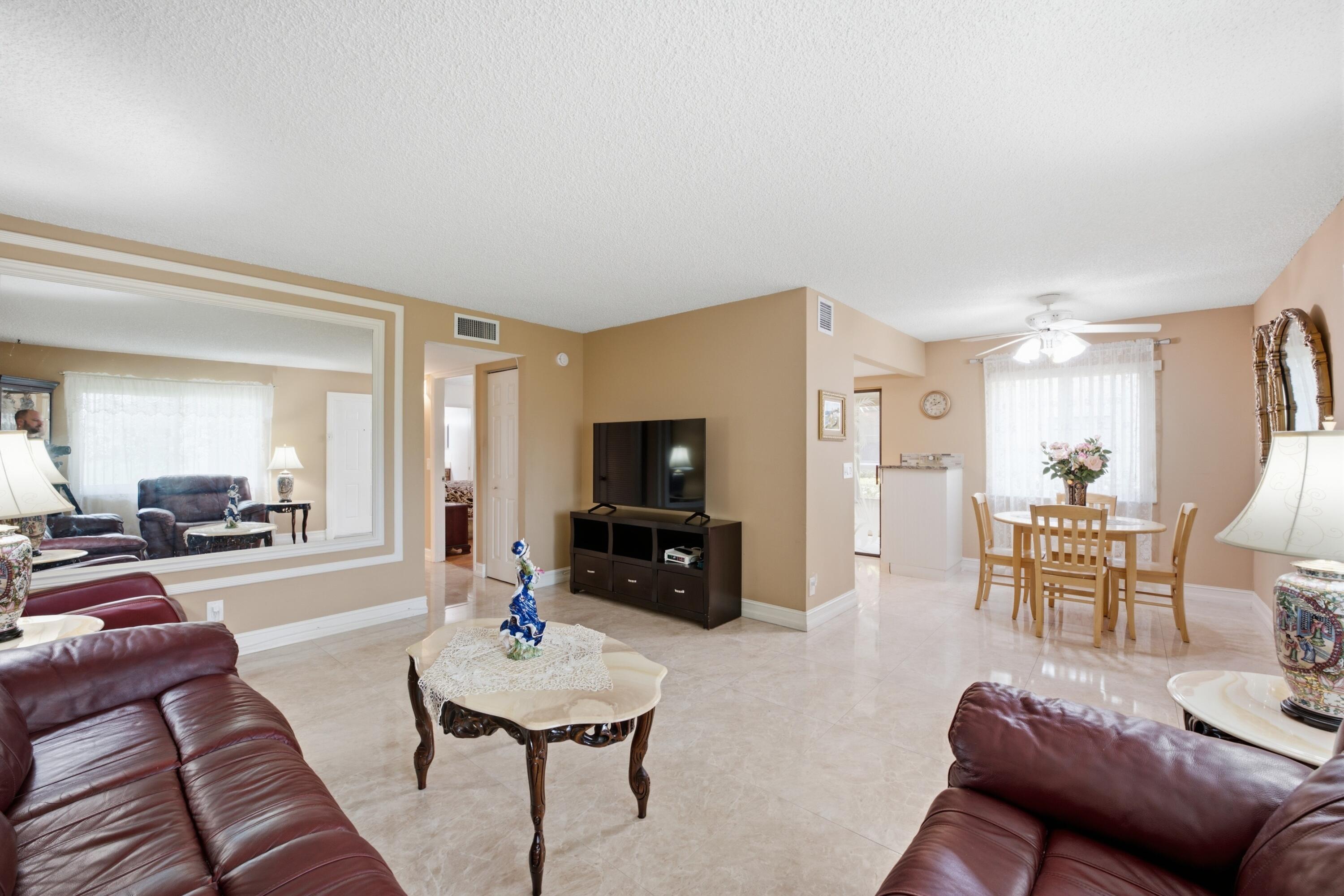 54 Capri B Property Photo 9