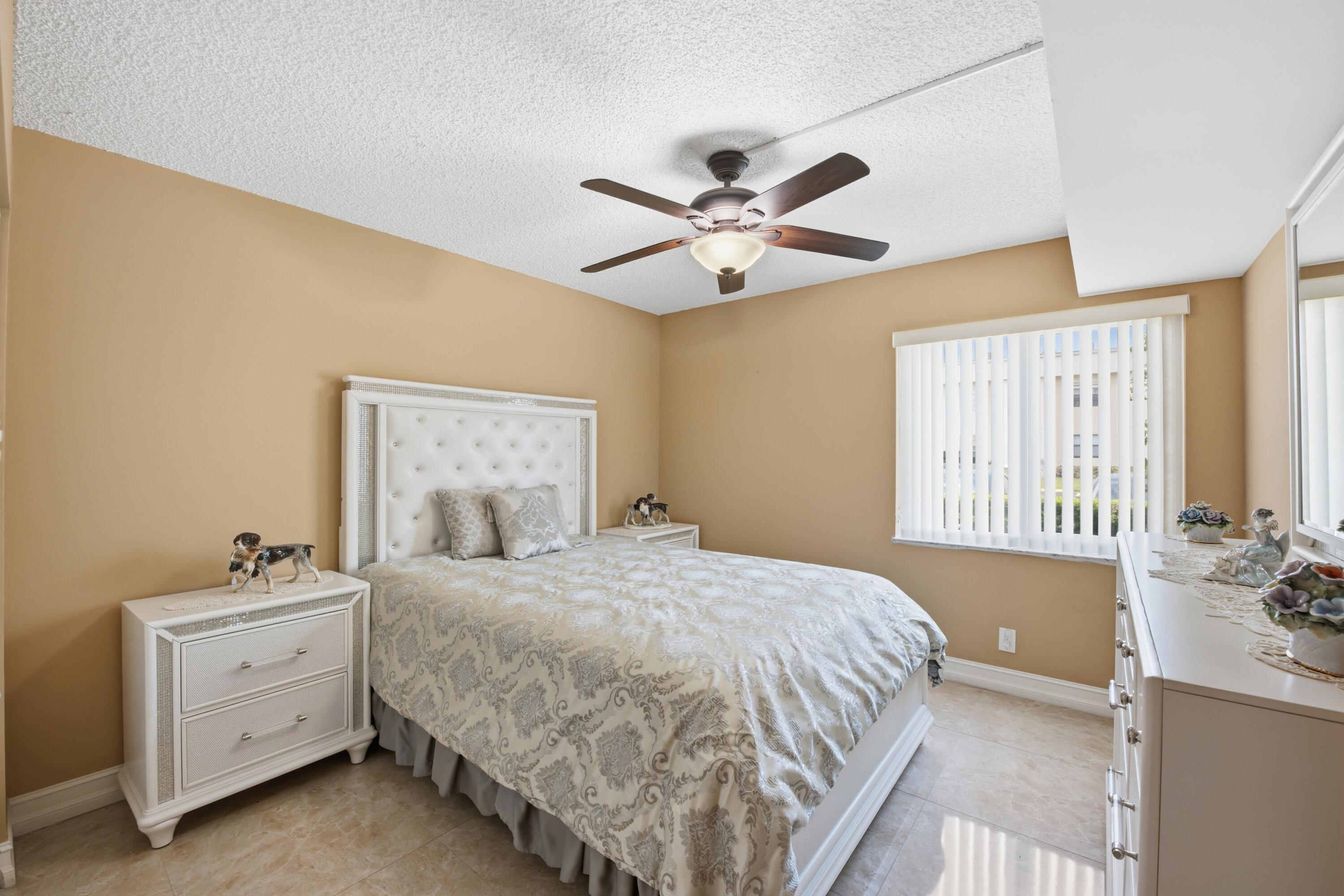54 Capri B Property Photo 15