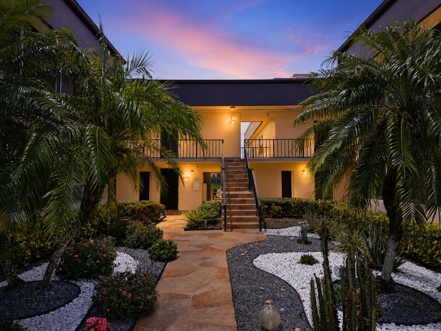 54 Capri B Property Photo 35