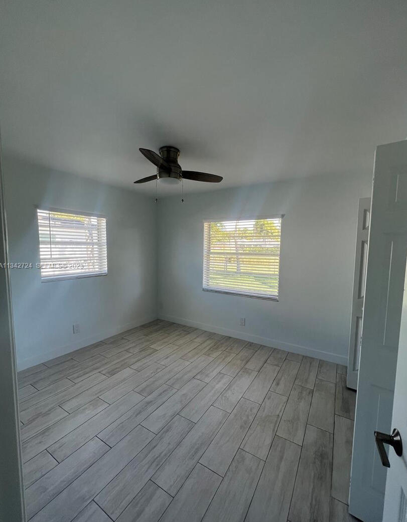 19420 Carolina Circle Property Photo 6