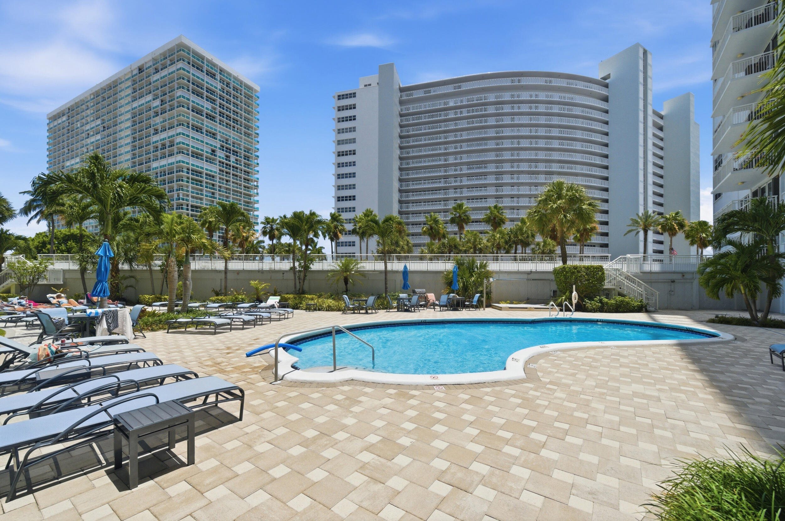 1920 S Ocean Drive 503 Property Photo 23