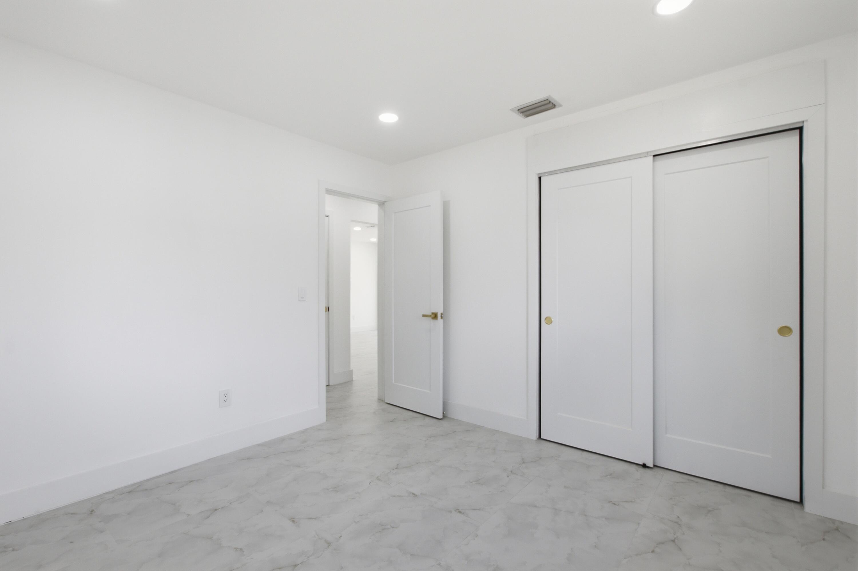 401 Se 1st Avenue Property Photo 16