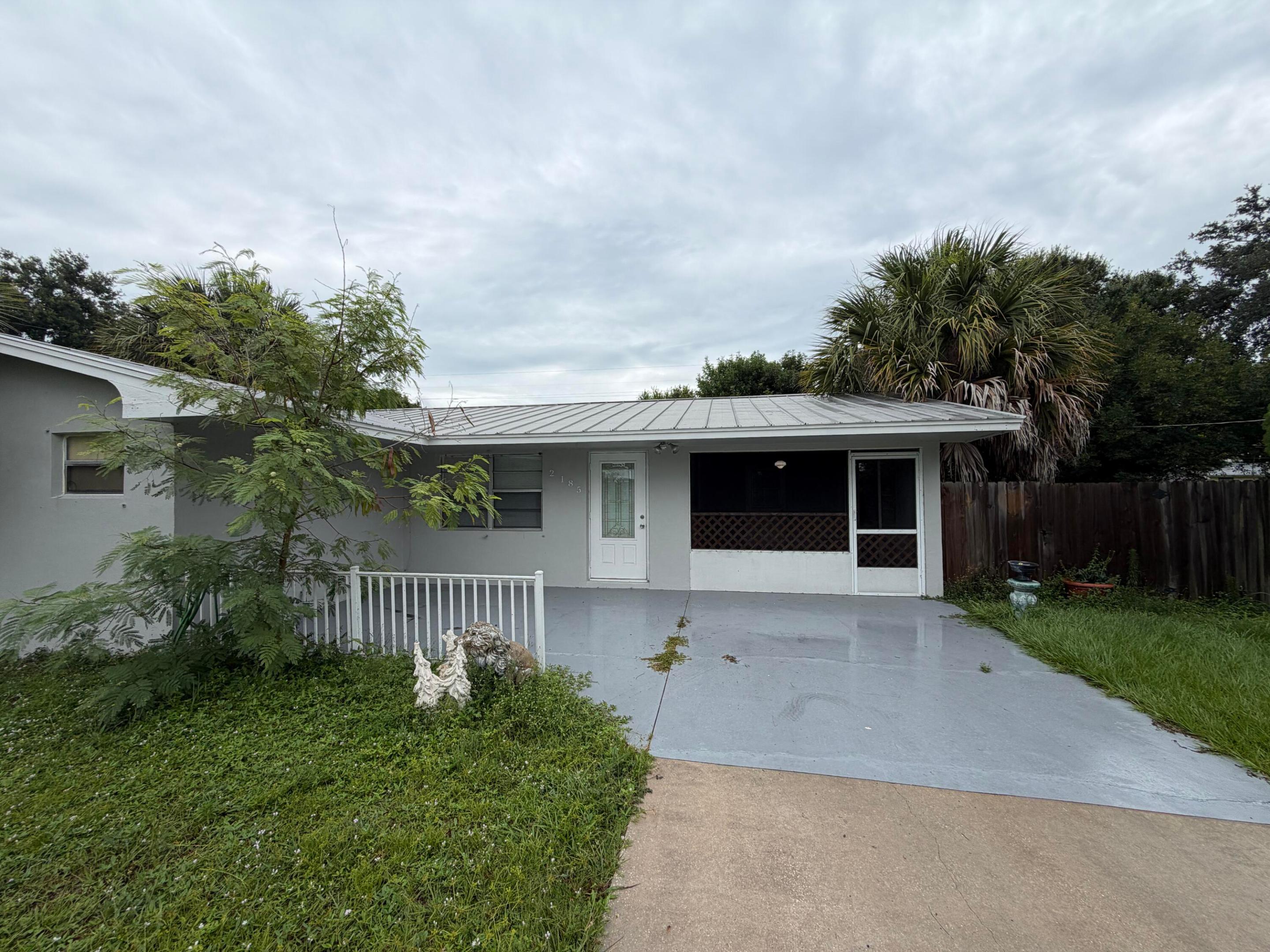 2185 NW 3rd Street Property Photo 1