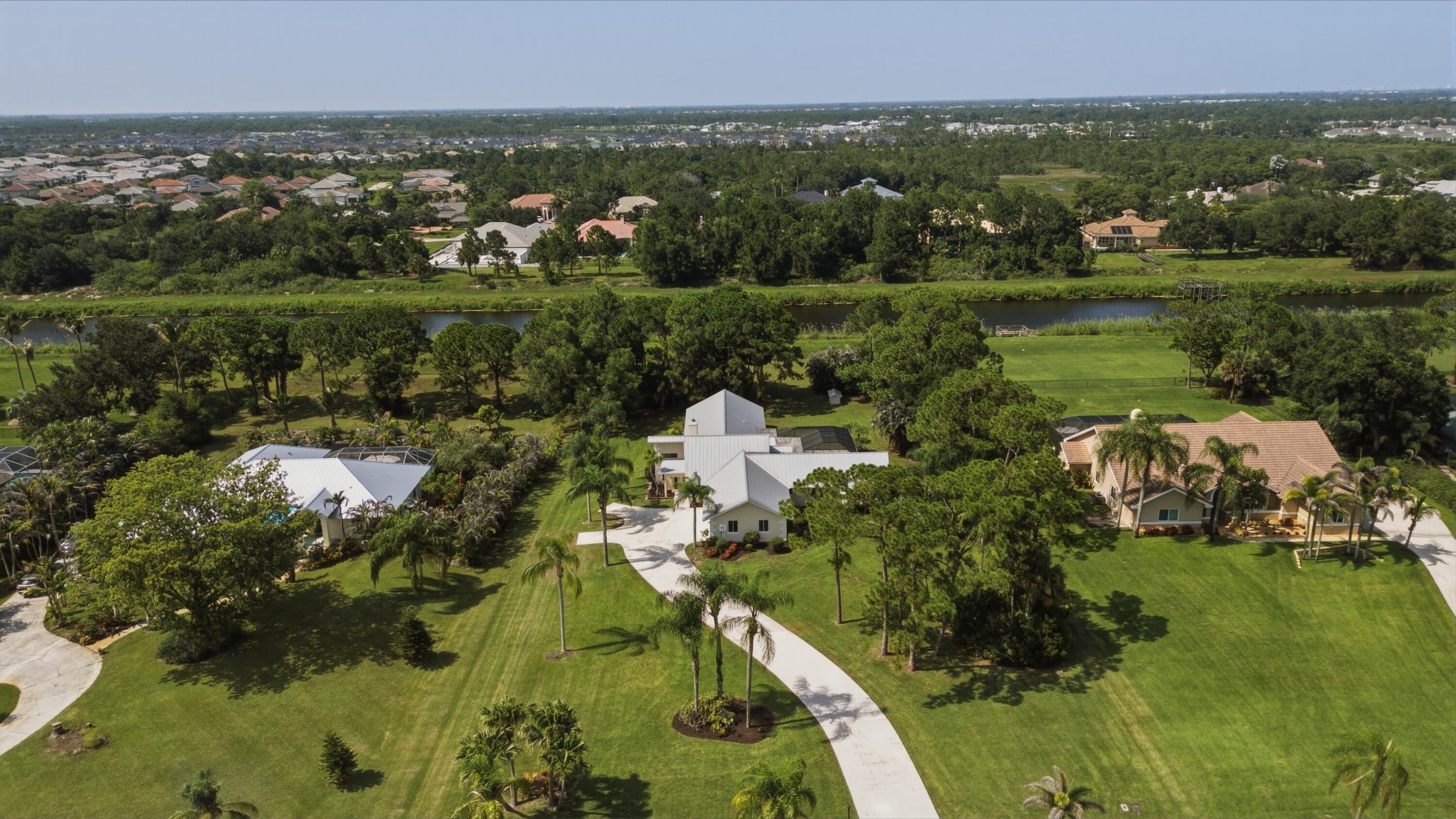 4101 Sw Bimini Circle N Property Photo 16