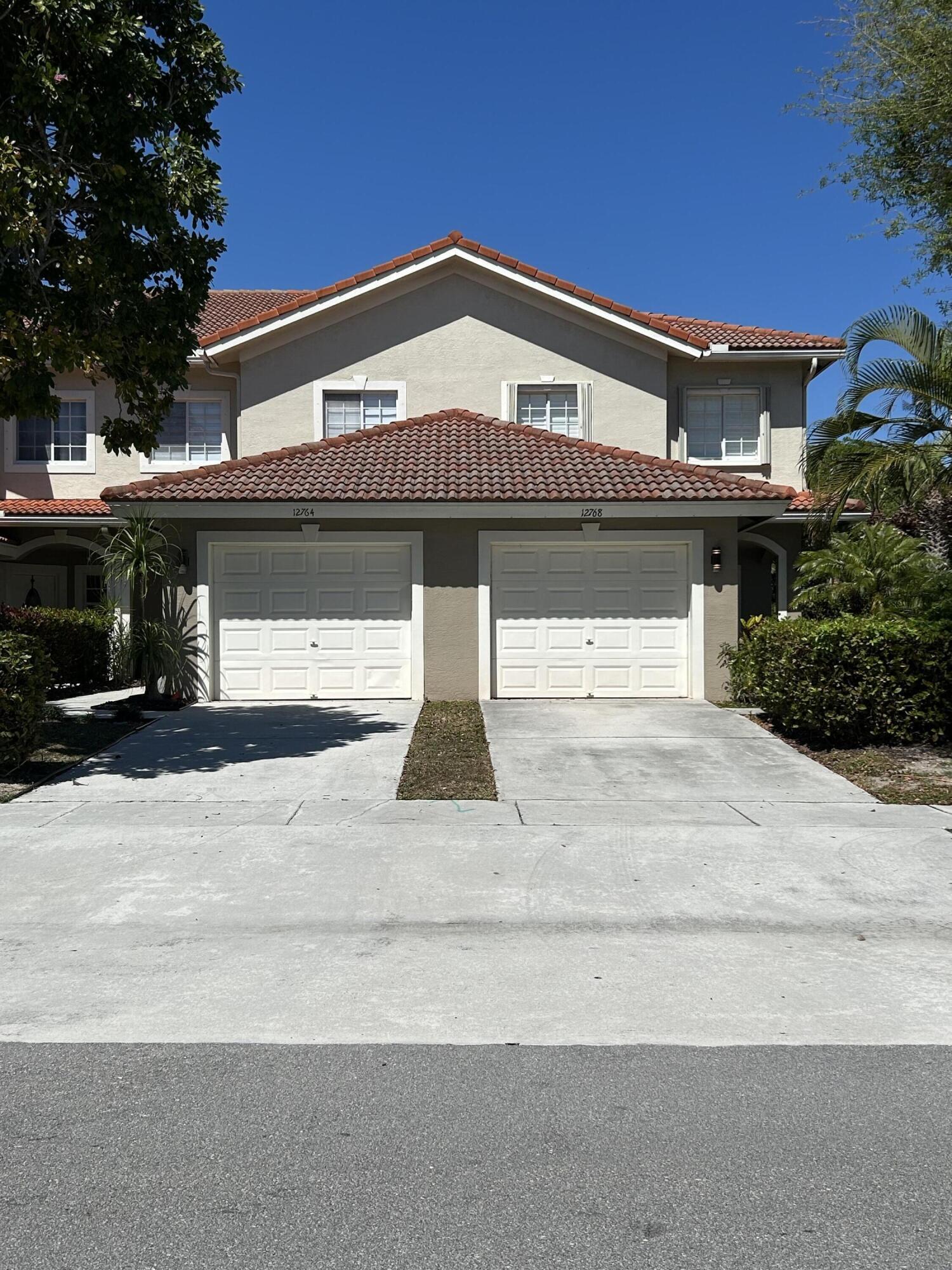 12768 Westhampton Circle Property Photo 3