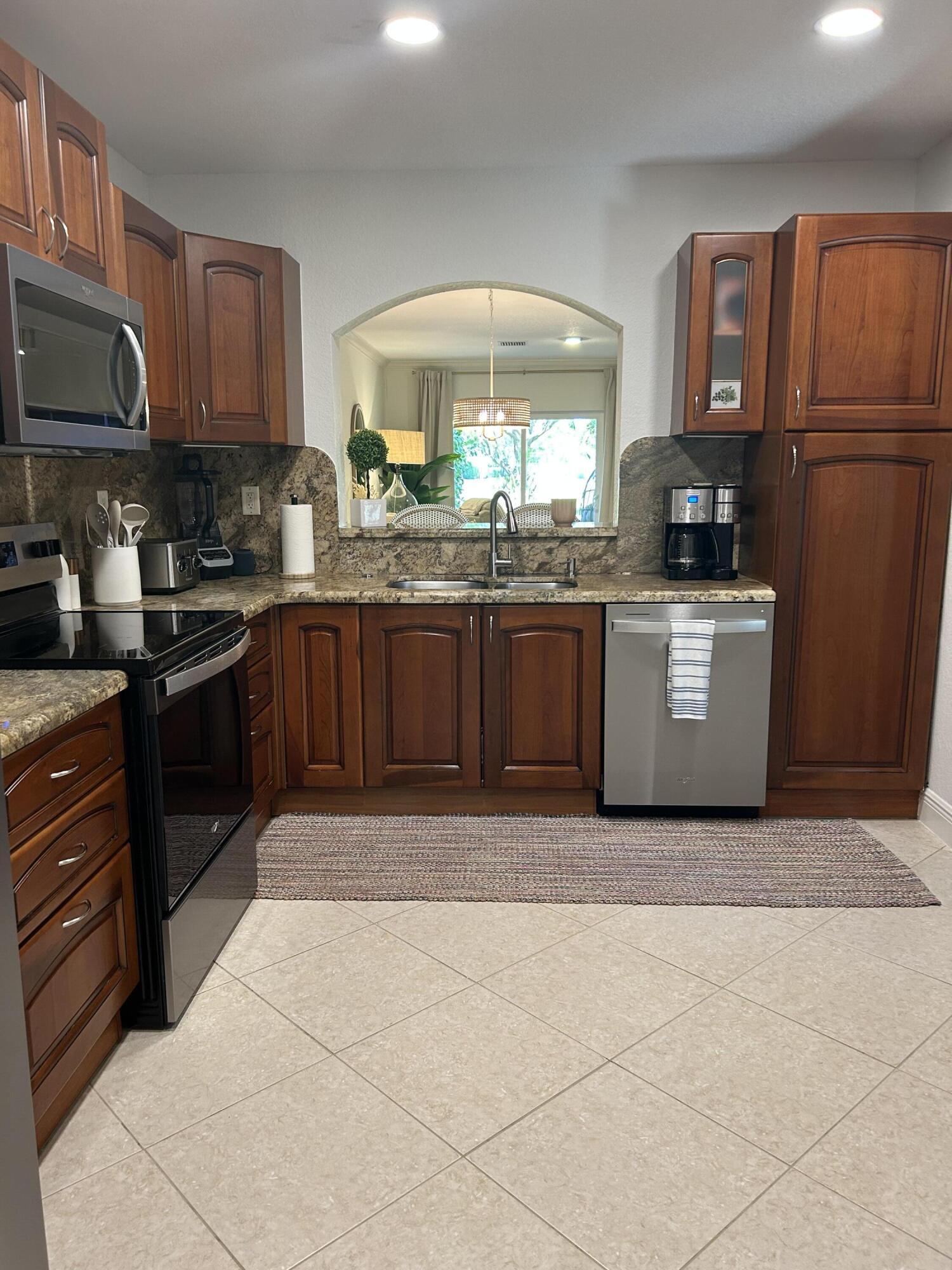 12768 Westhampton Circle Property Photo 33
