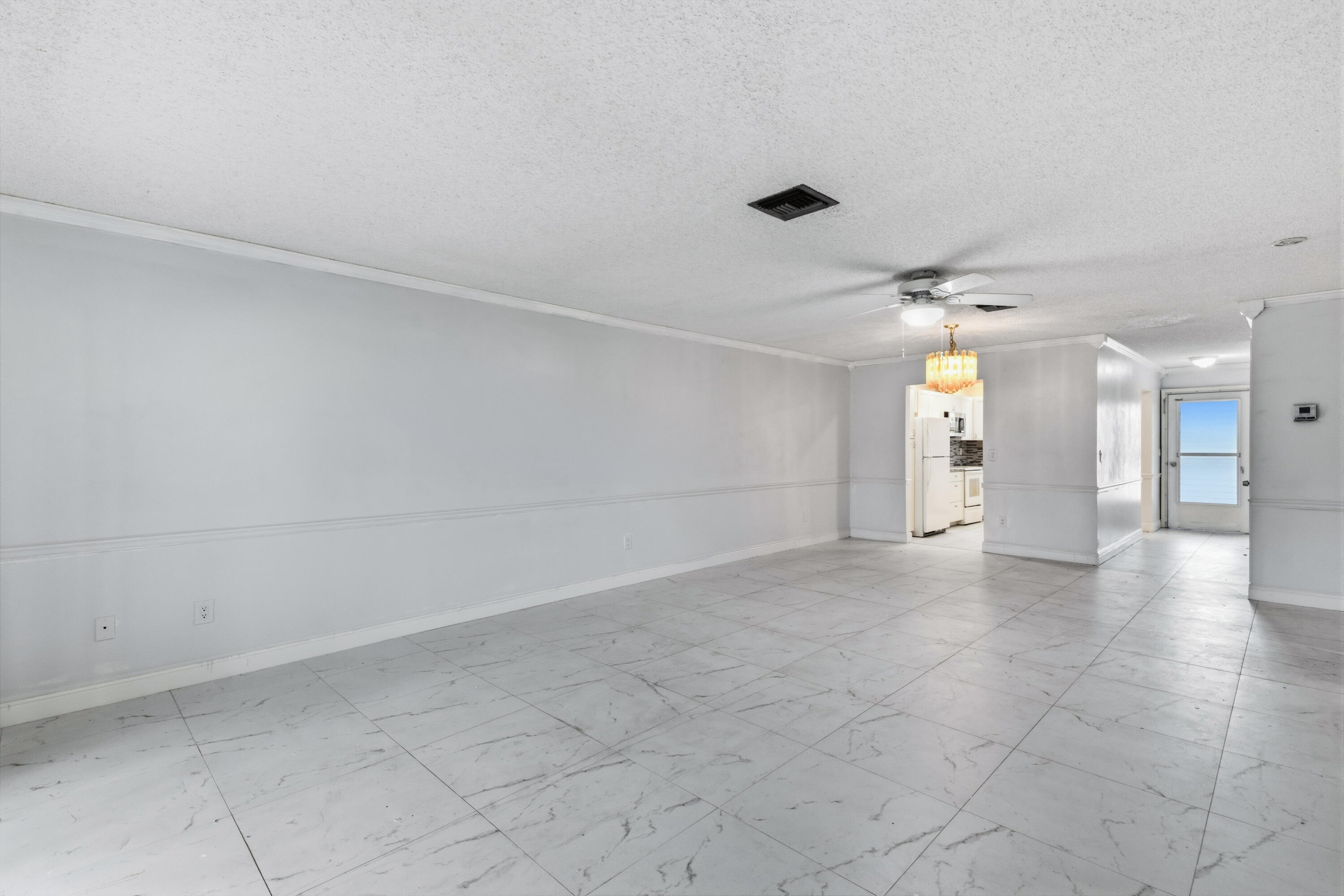 5725 Fernley Drive E 66 Property Photo 10