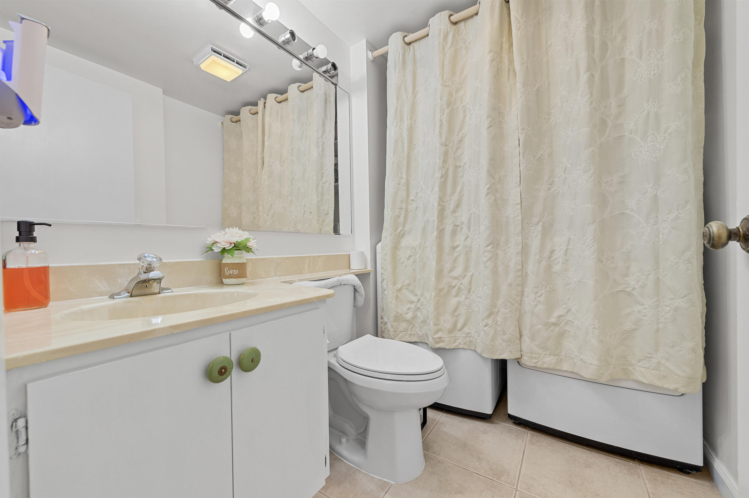 7424 74th Way Property Photo 11