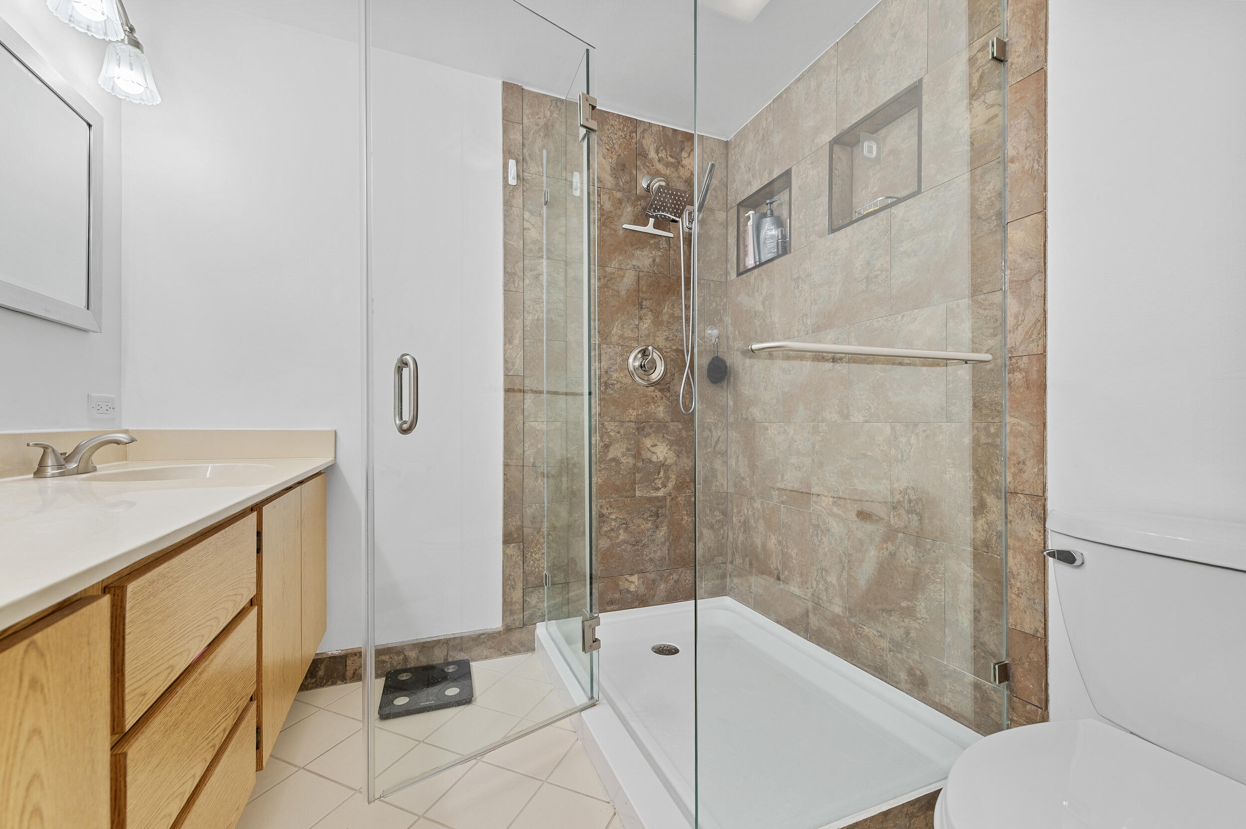 7424 74th Way Property Photo 15