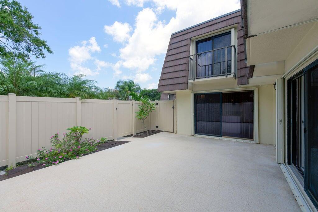 7424 74th Way Property Photo 18
