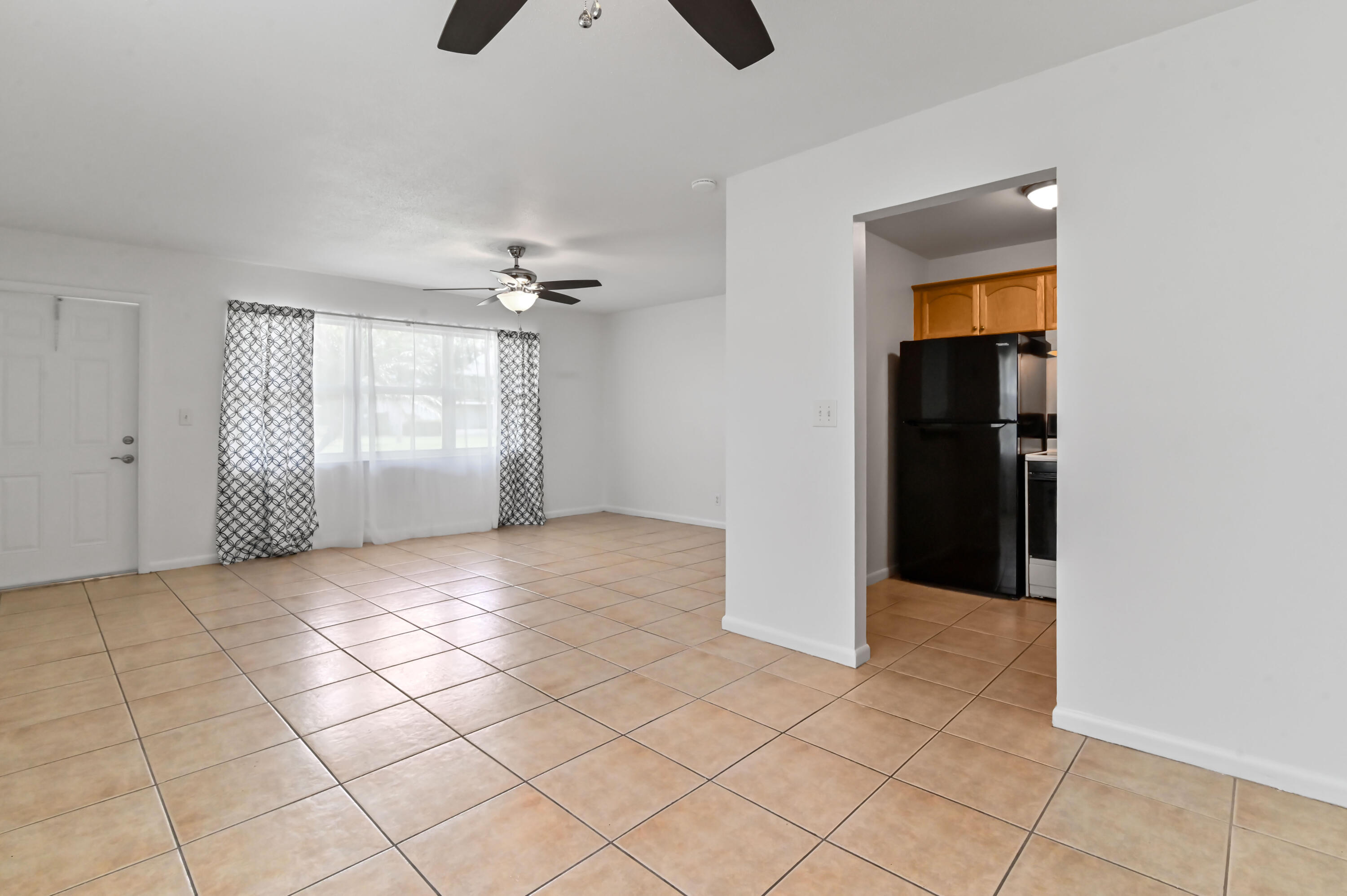 149 Coventry G Property Photo 5