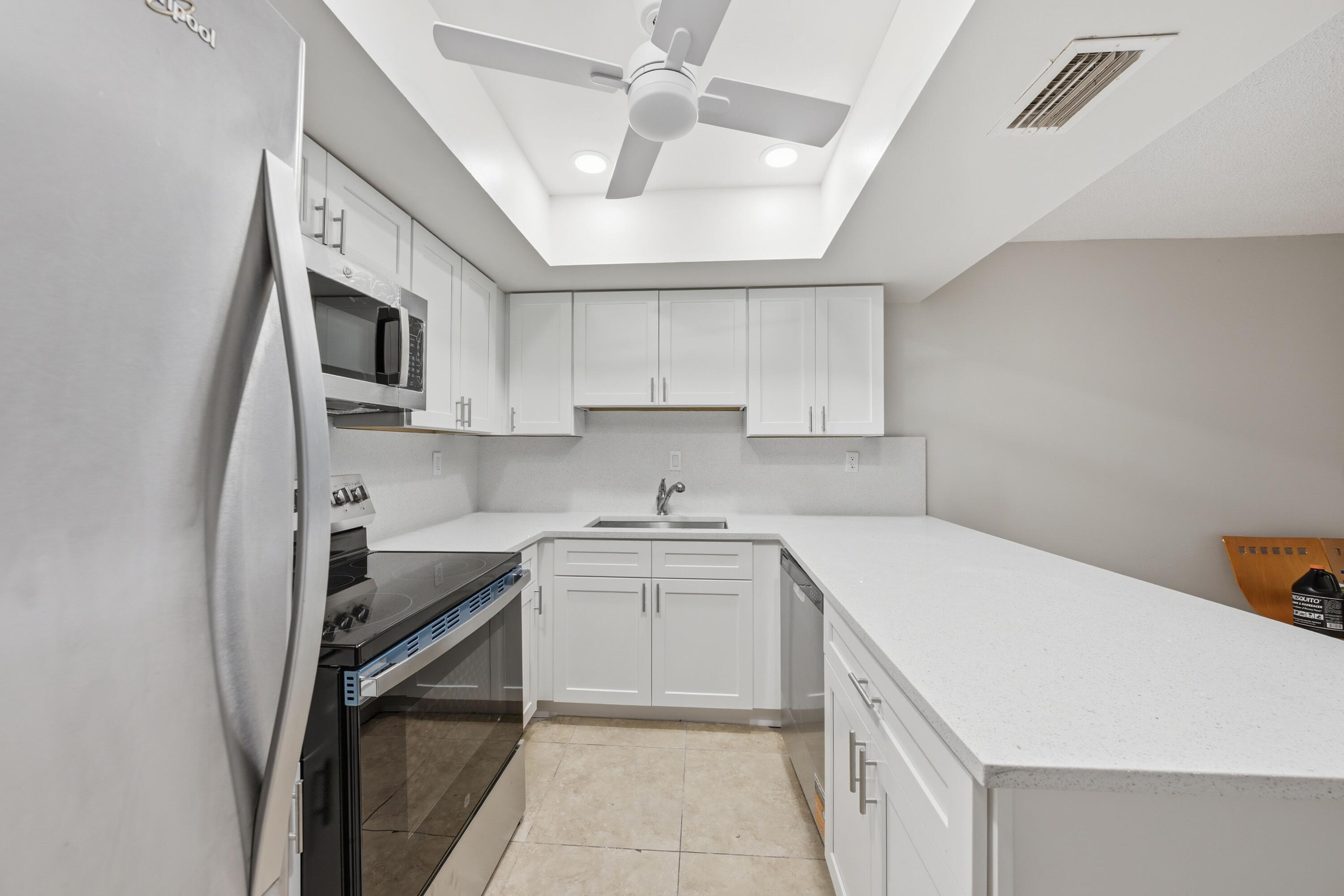 52 Canterbury Lane Property Photo 1