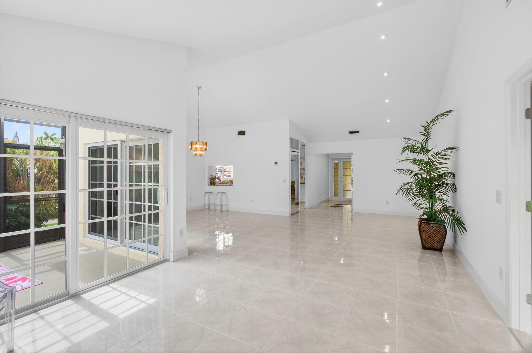 6105 Via Laguna Lane Property Photo 14