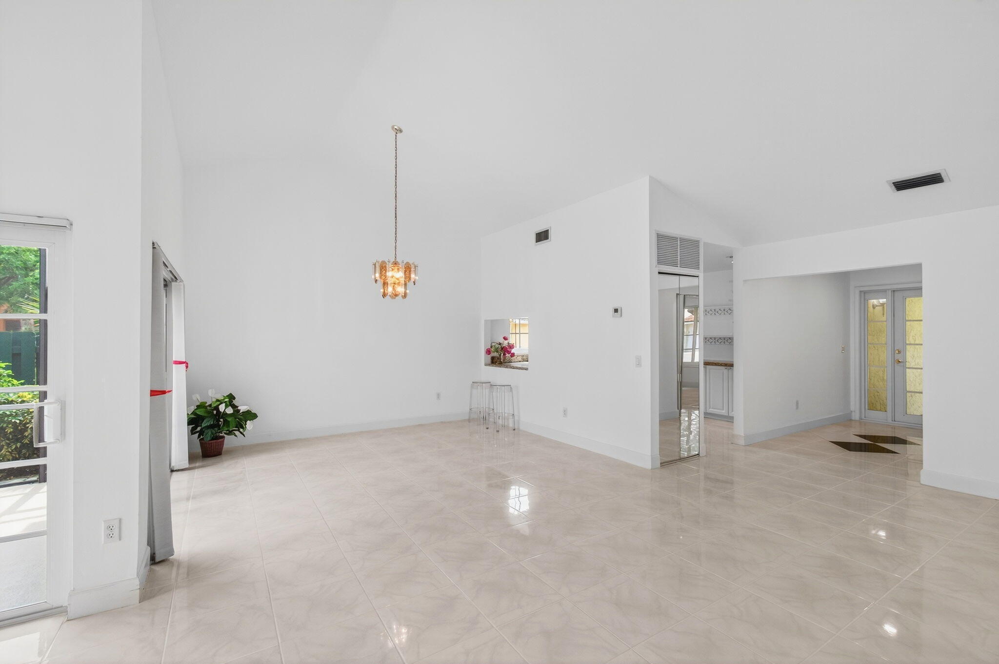 6105 Via Laguna Lane Property Photo 17