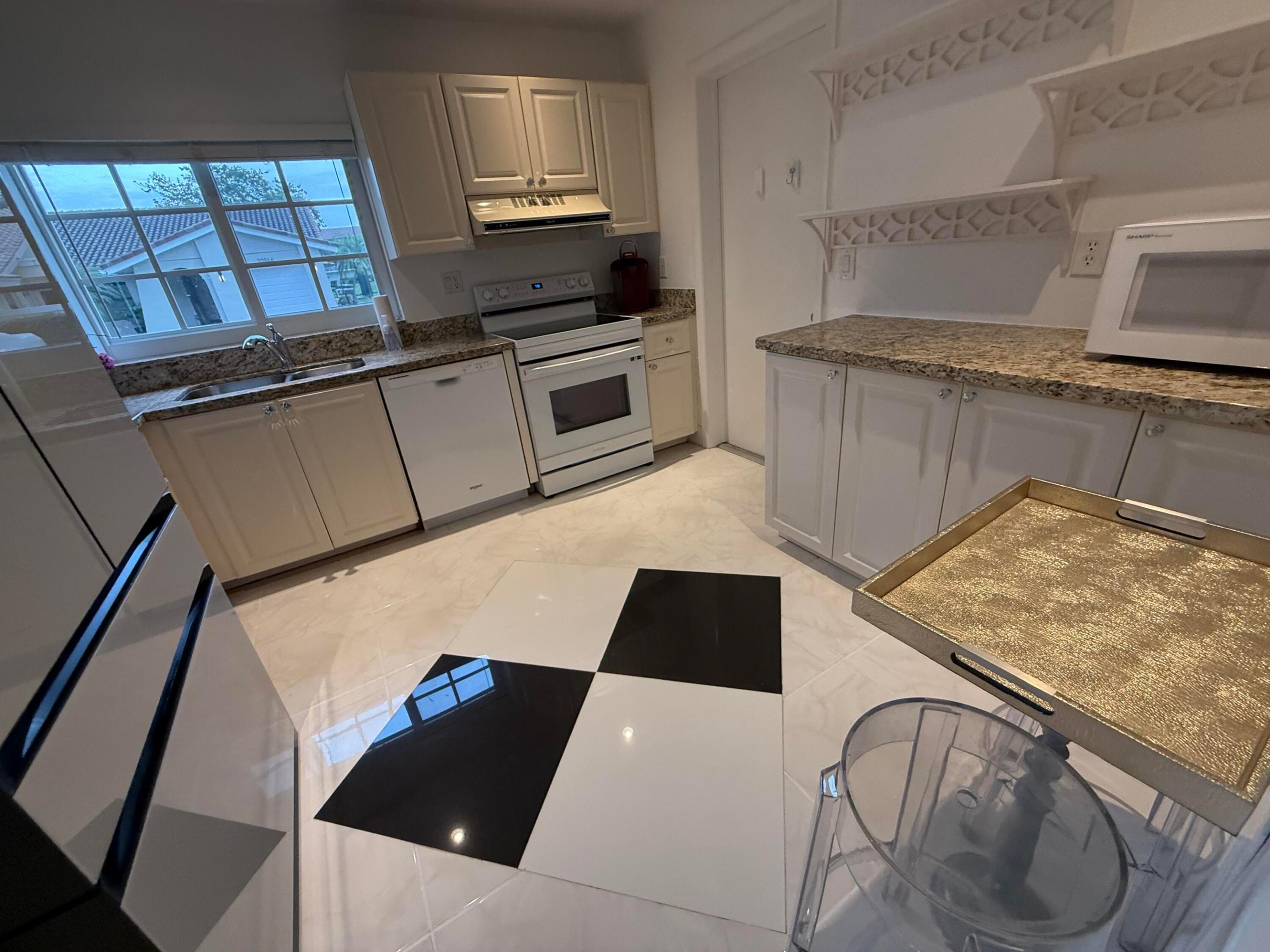 6105 Via Laguna Lane Property Photo 29