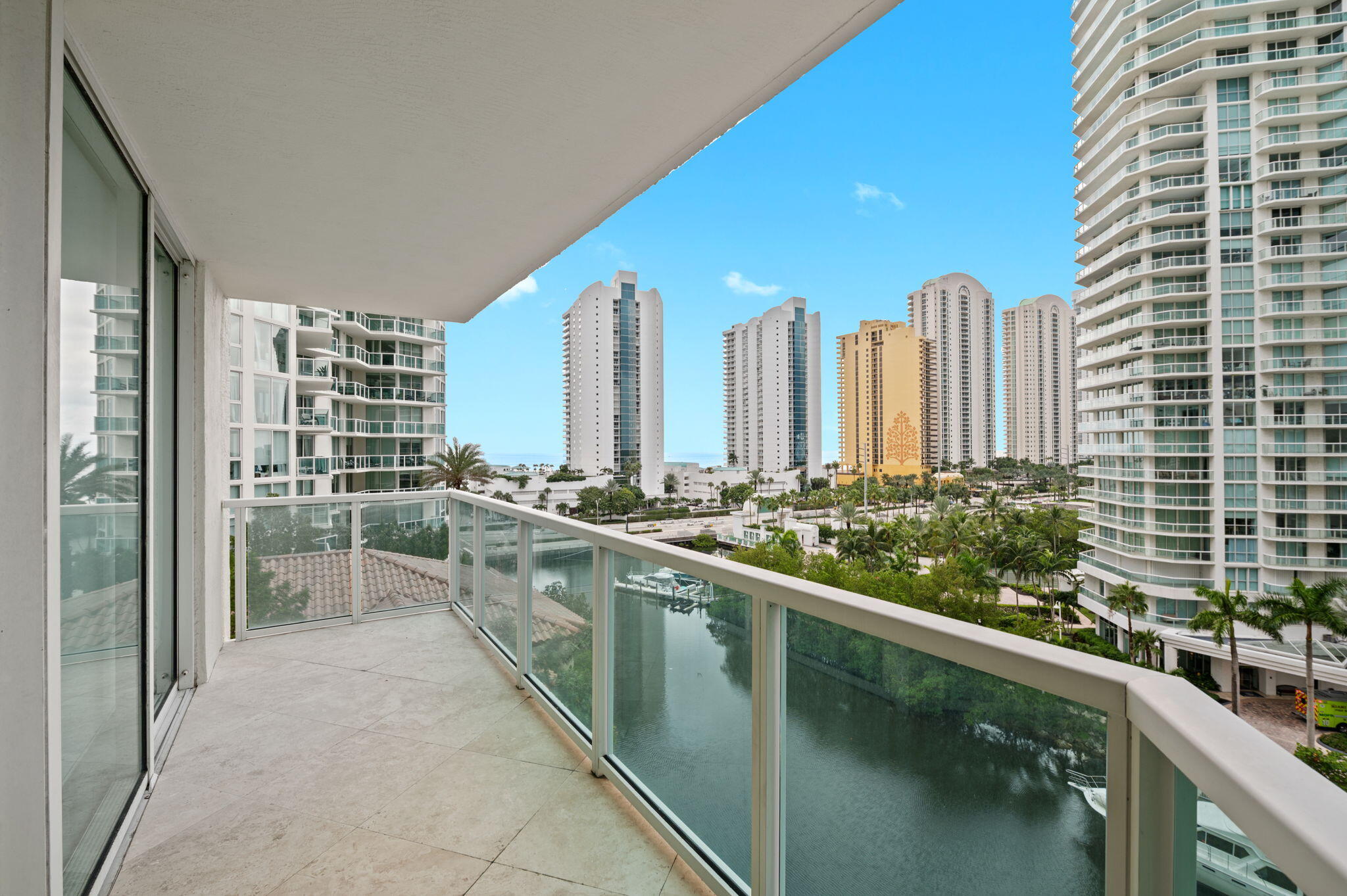 200 Sunny Isles Boulevard 2-806 Property Photo 1