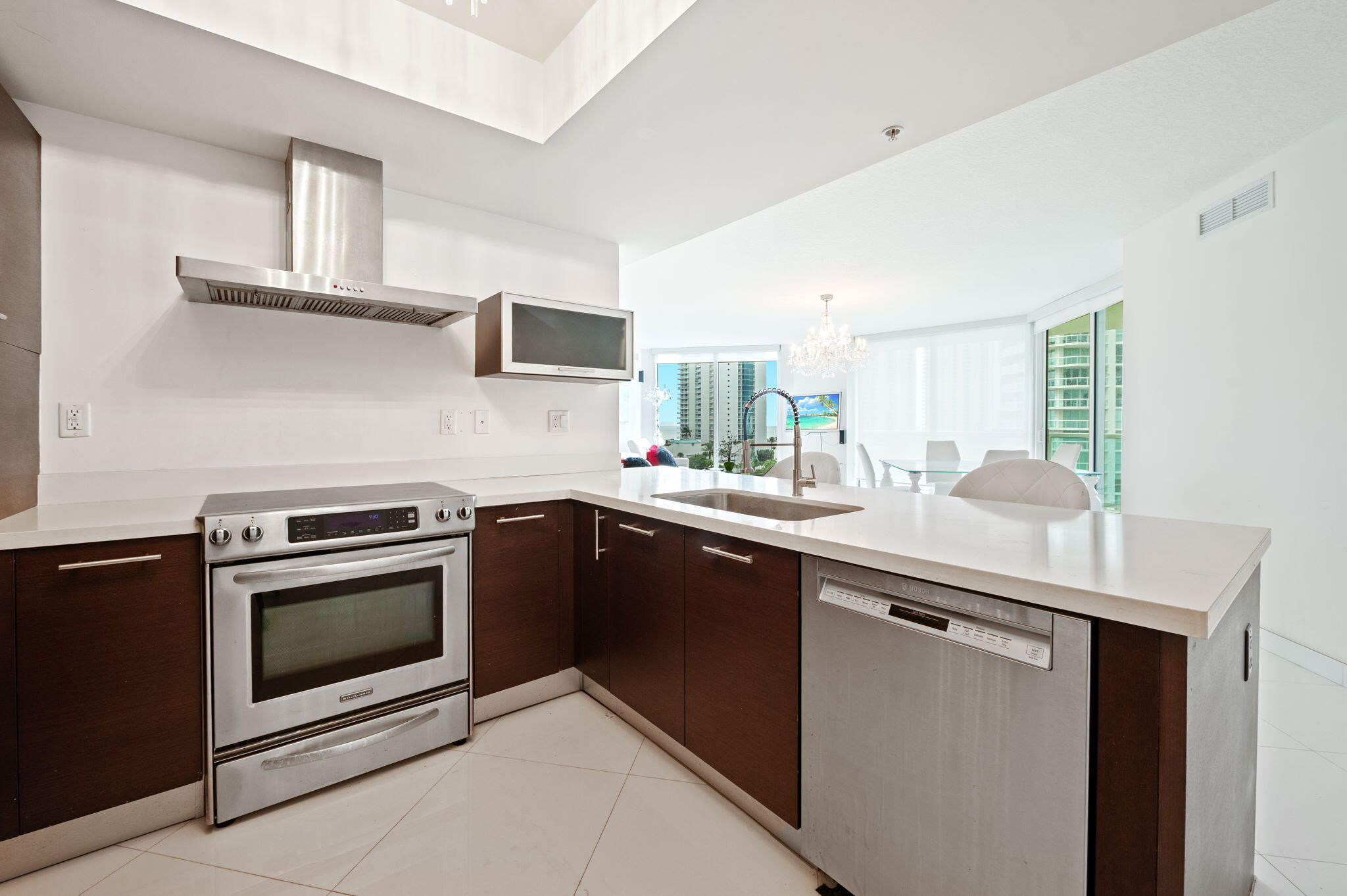 200 Sunny Isles Boulevard 2-806 Property Photo 13