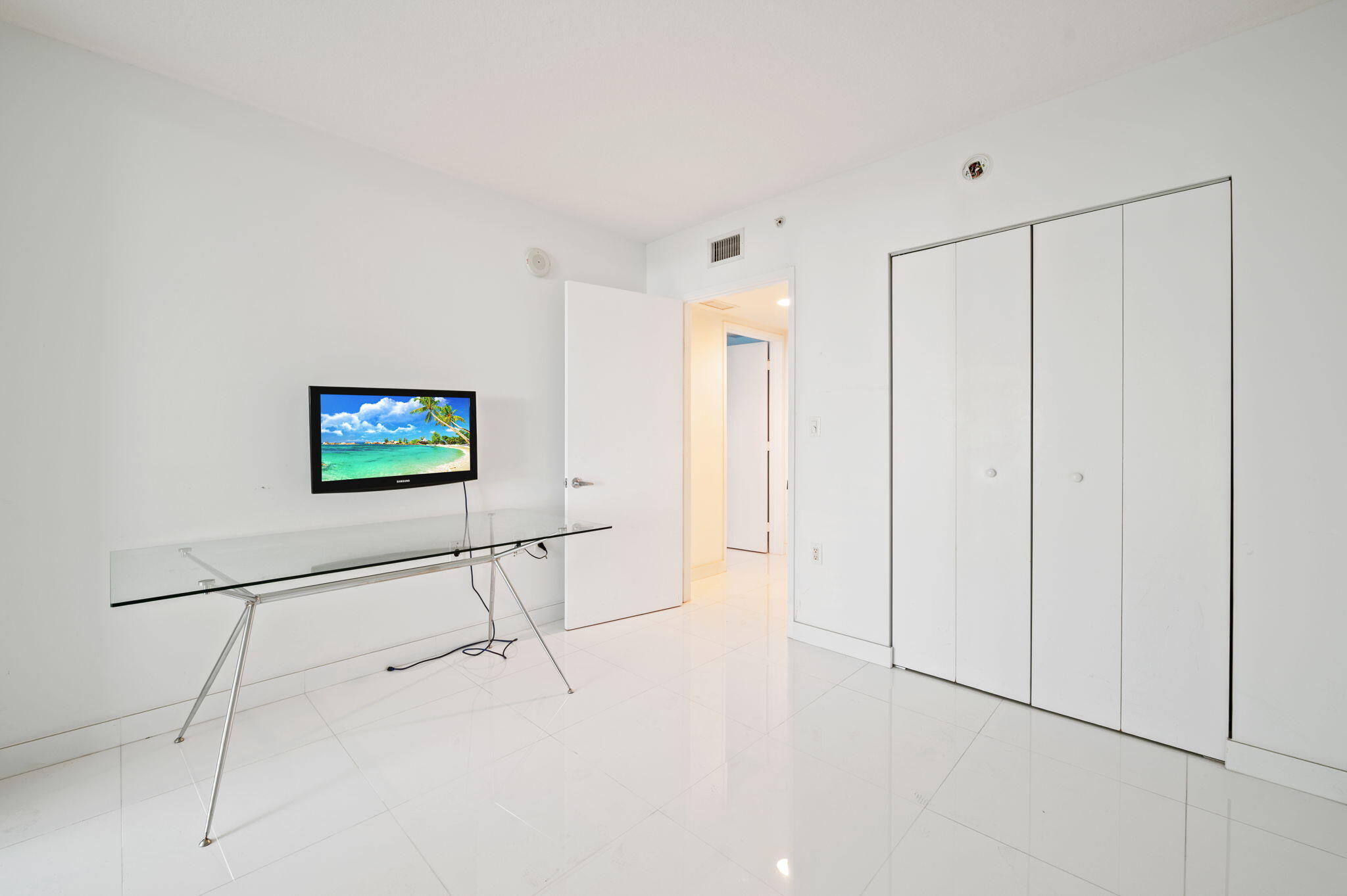200 Sunny Isles Boulevard 2-806 Property Photo 24