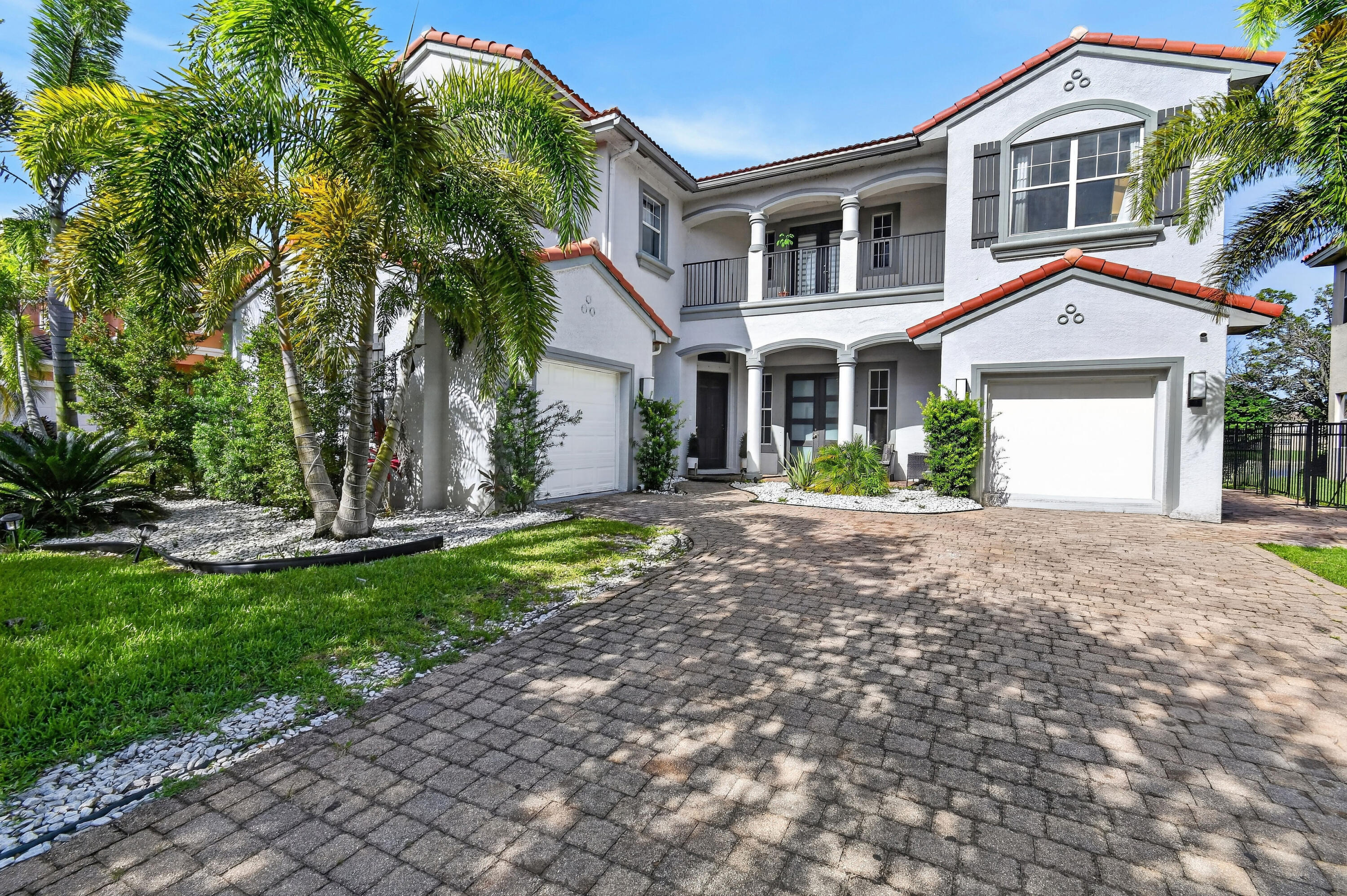 700 Cresta Circle Property Photo 3