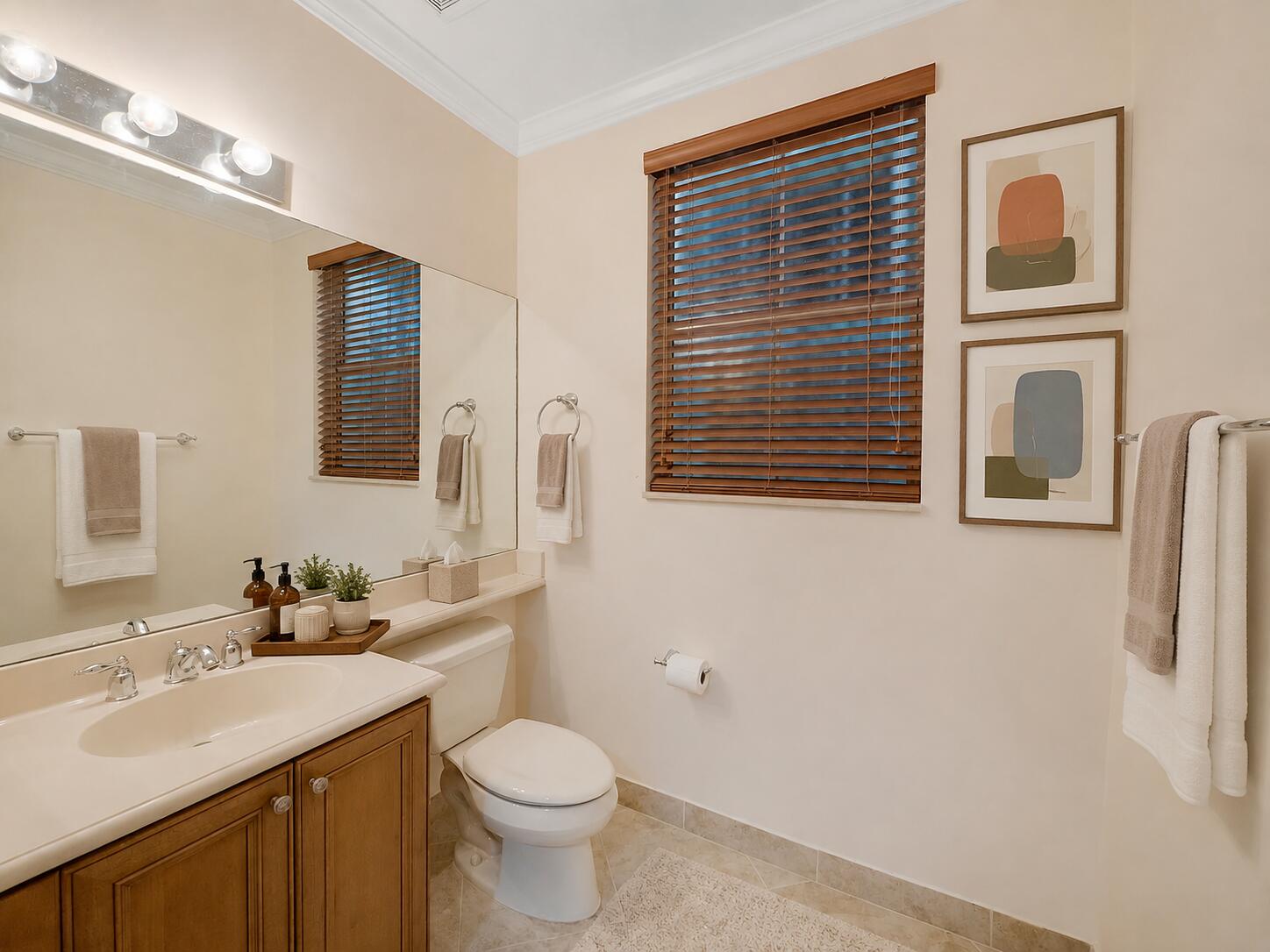 1859 Vía Granada Property Photo 6
