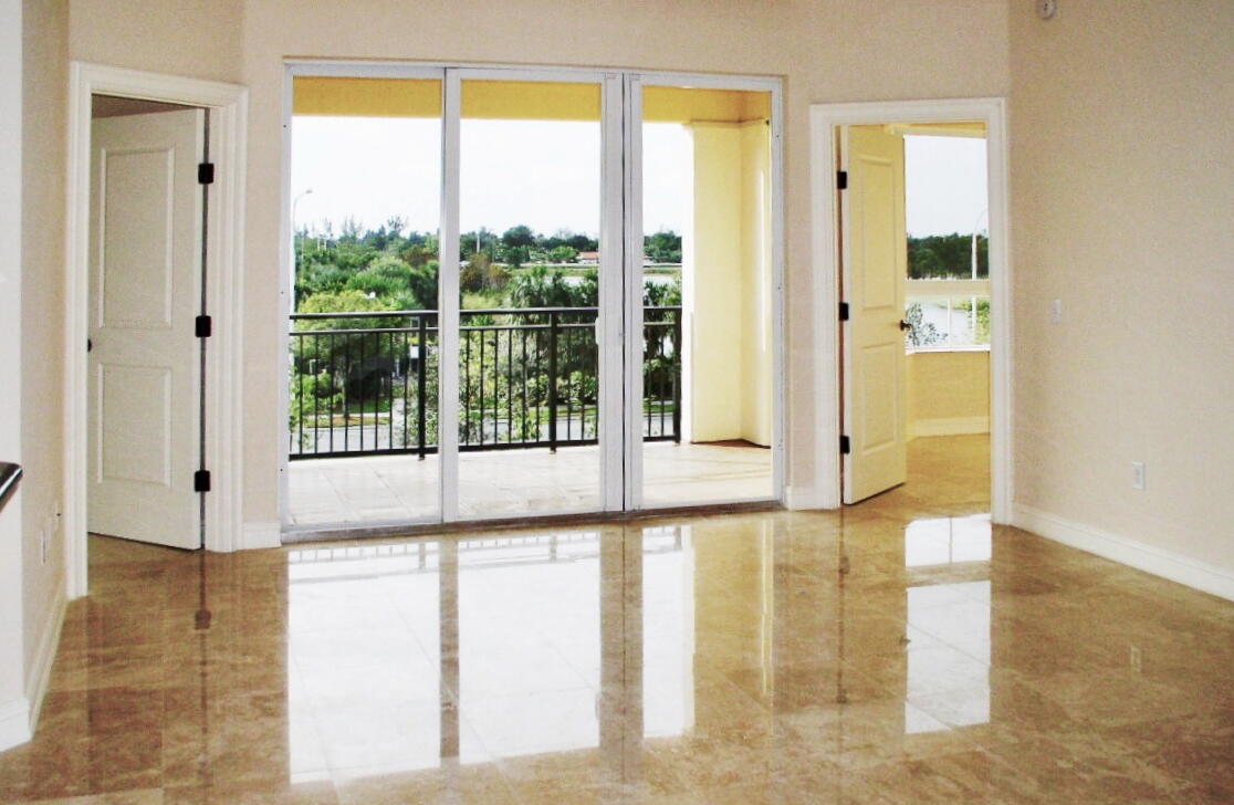 16100 Emerald Estates Drive 389 Property Photo 5