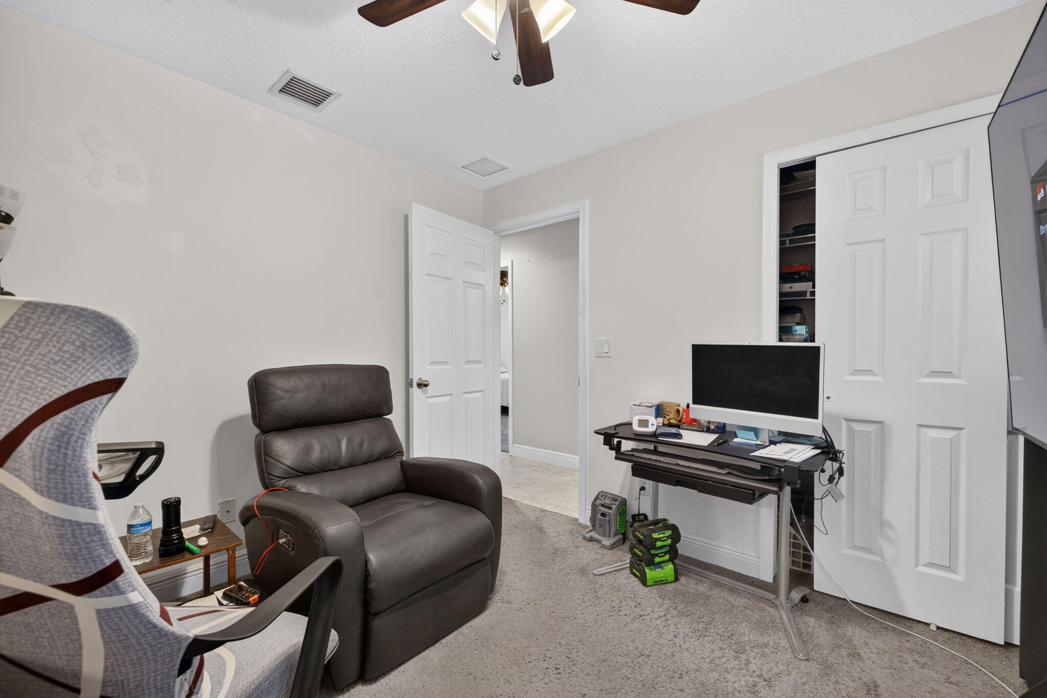 9760 Palm Breezes Drive Property Photo 33