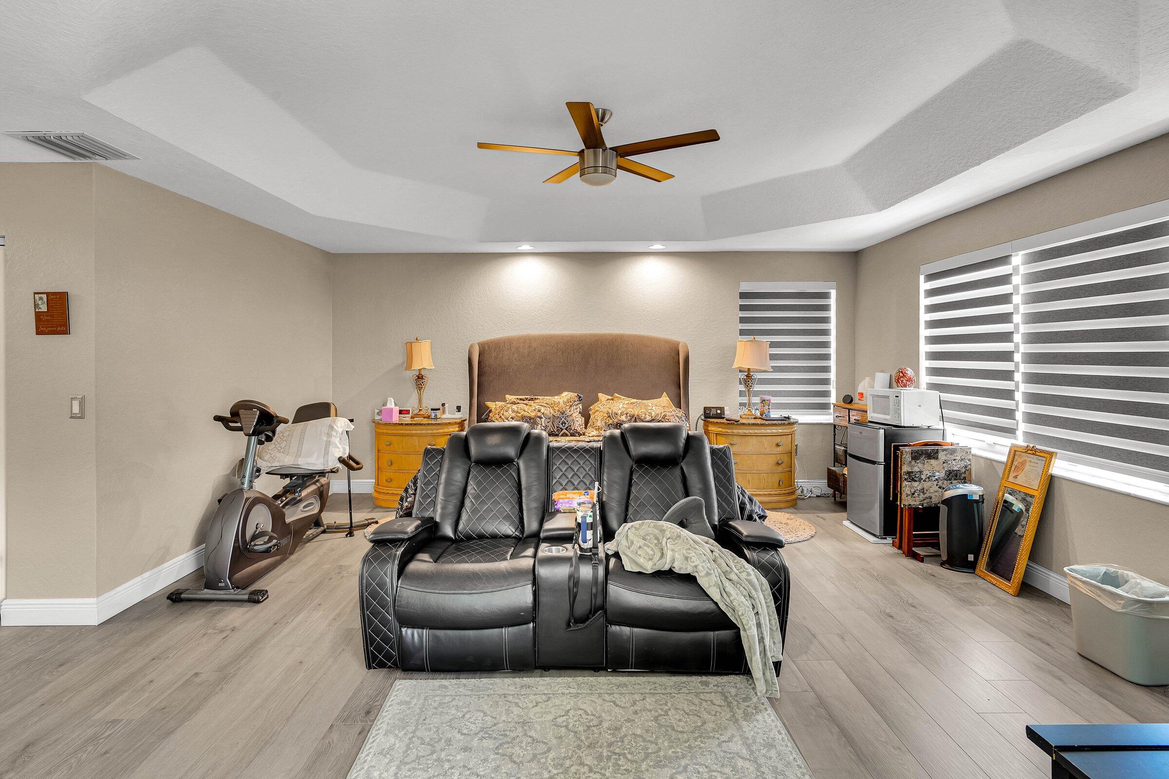 16254 Sw 18th Place Property Photo 11