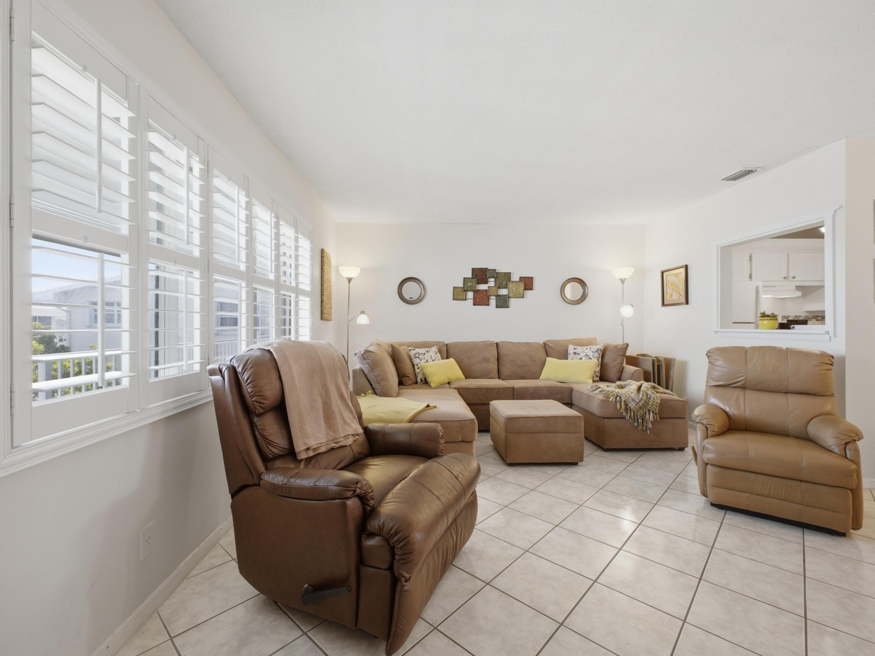 350 Horizons E 302 Property Photo 6