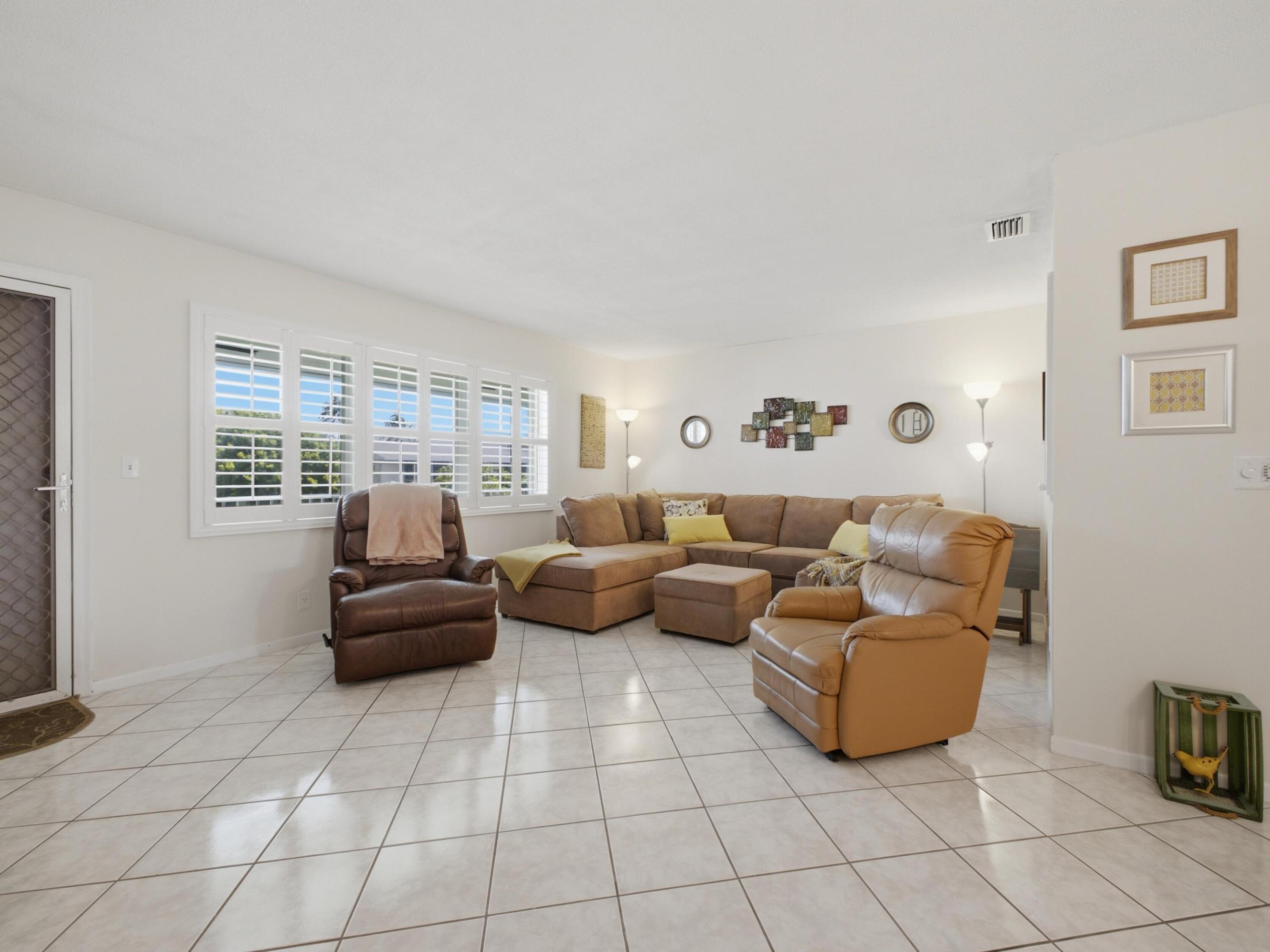 350 Horizons E 302 Property Photo 7