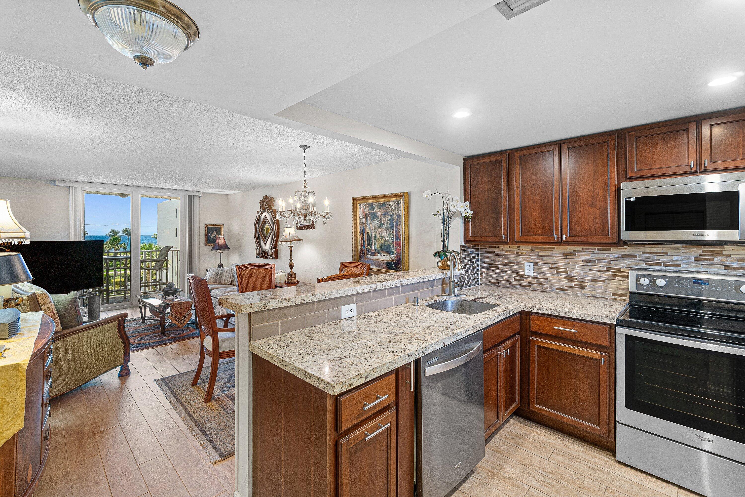 2929 S Ocean Boulevard 4100 Property Photo 6
