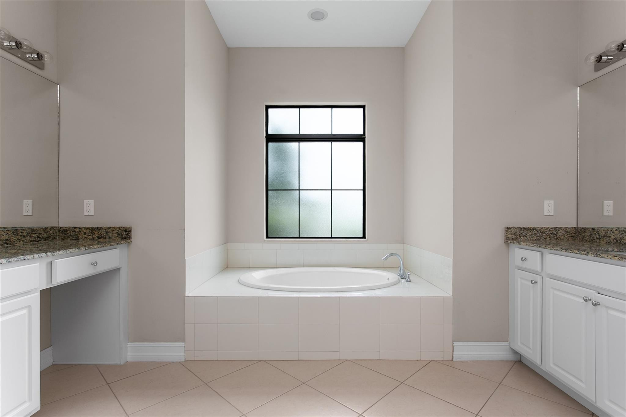 3477 Sw Westover Court Property Photo 17