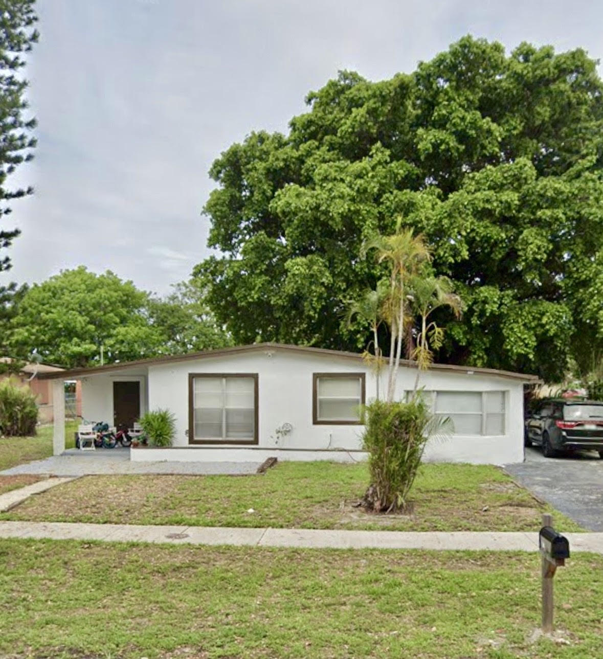 611 Nw 33rd Avenue Property Photo 1