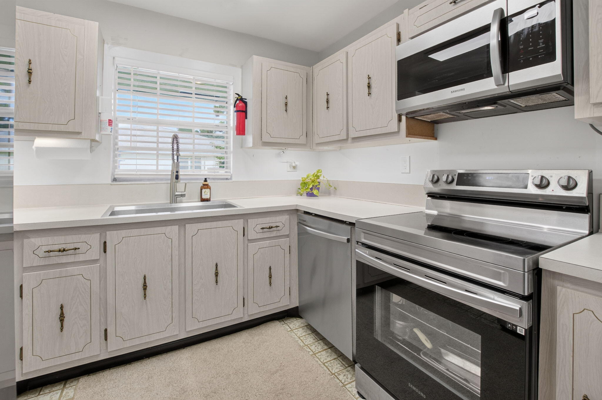 5037 Lakefront Boulevard A Property Photo 16