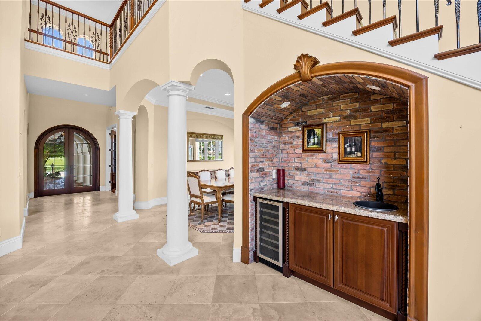 143 Se Bella Strano Property Photo 3