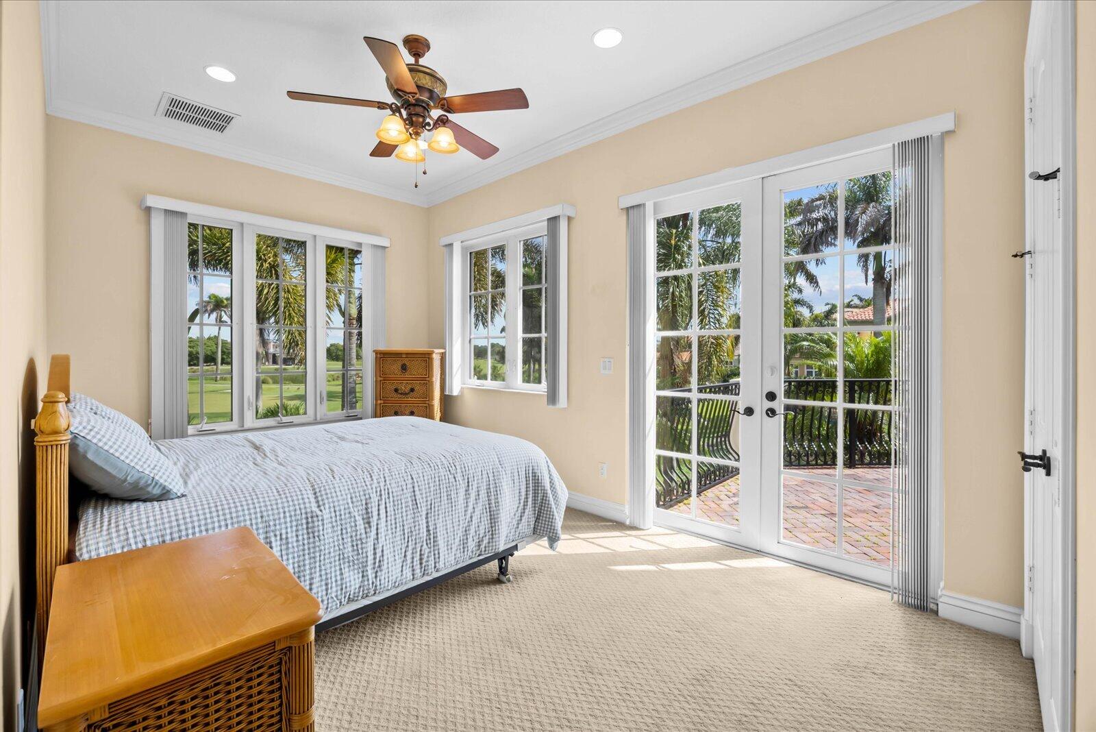 143 Se Bella Strano Property Photo 34