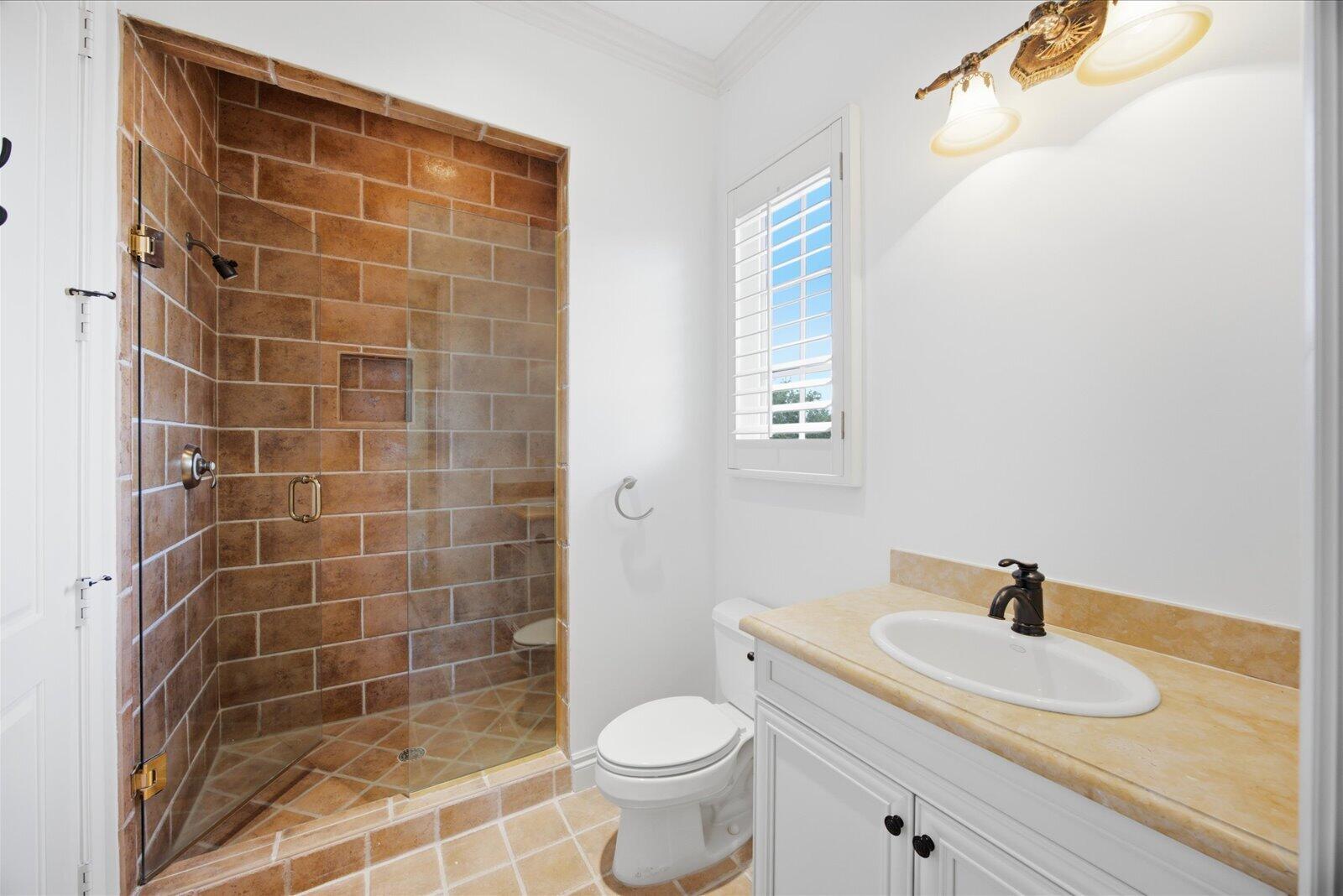 143 Se Bella Strano Property Photo 40